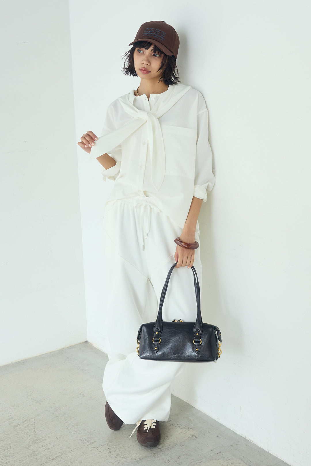 [SET]無地タイ付フーディーBIGシャツ+ランダムタックデザインワイドパンツ(2set)