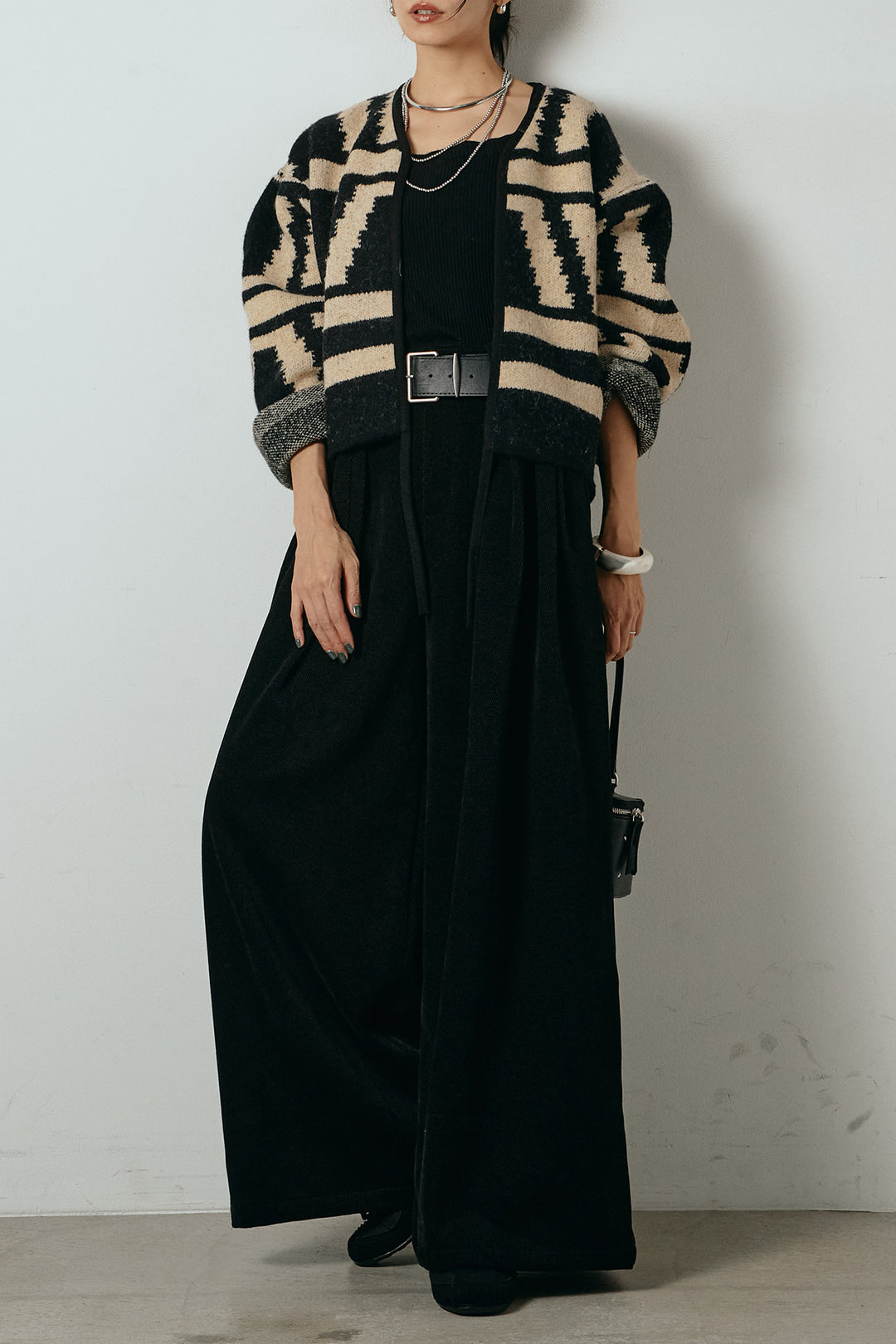 [SET]ノーカラー幾何学模様アウター+ベルトループコーデュロイワイドパンツ(2set)