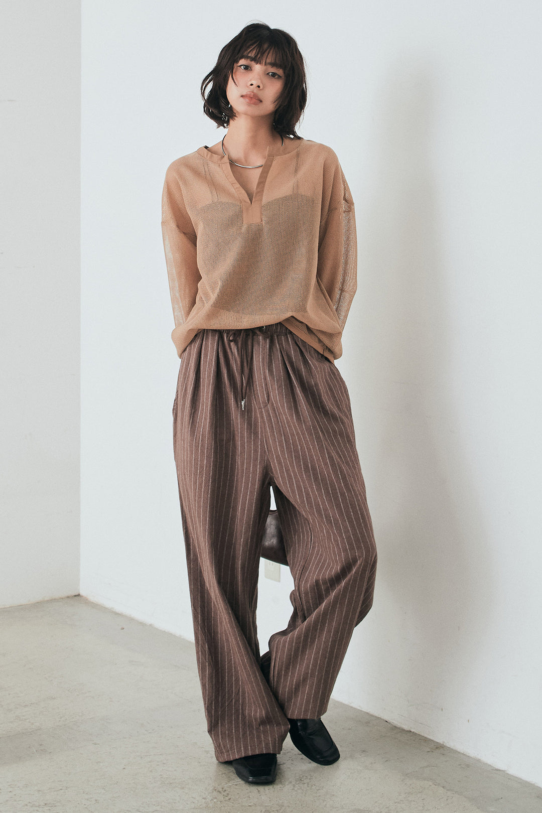 [SET]メッシュカットソースキッパープルオーバー+リネンライクストライプタックイージーパンツ(2set)