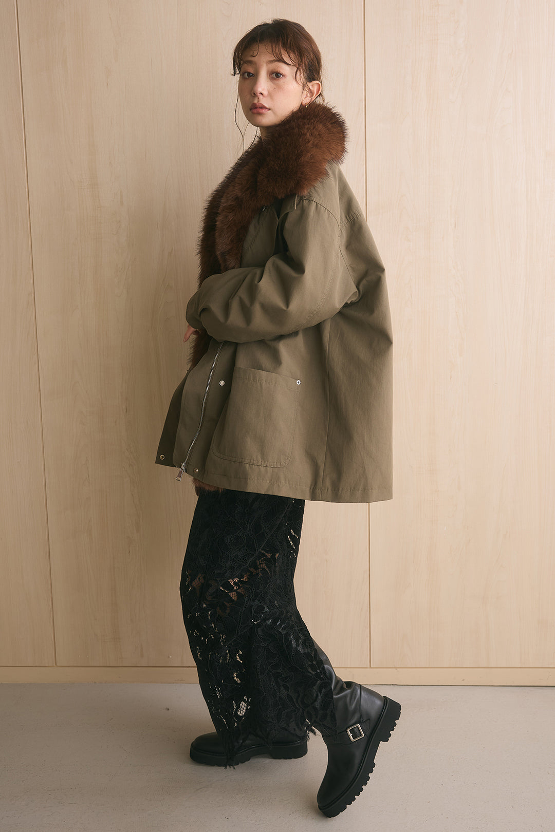[SET]エコファーカラーミリタリーハーフコート+リーフ柄ベロアレーススカート(2set)
