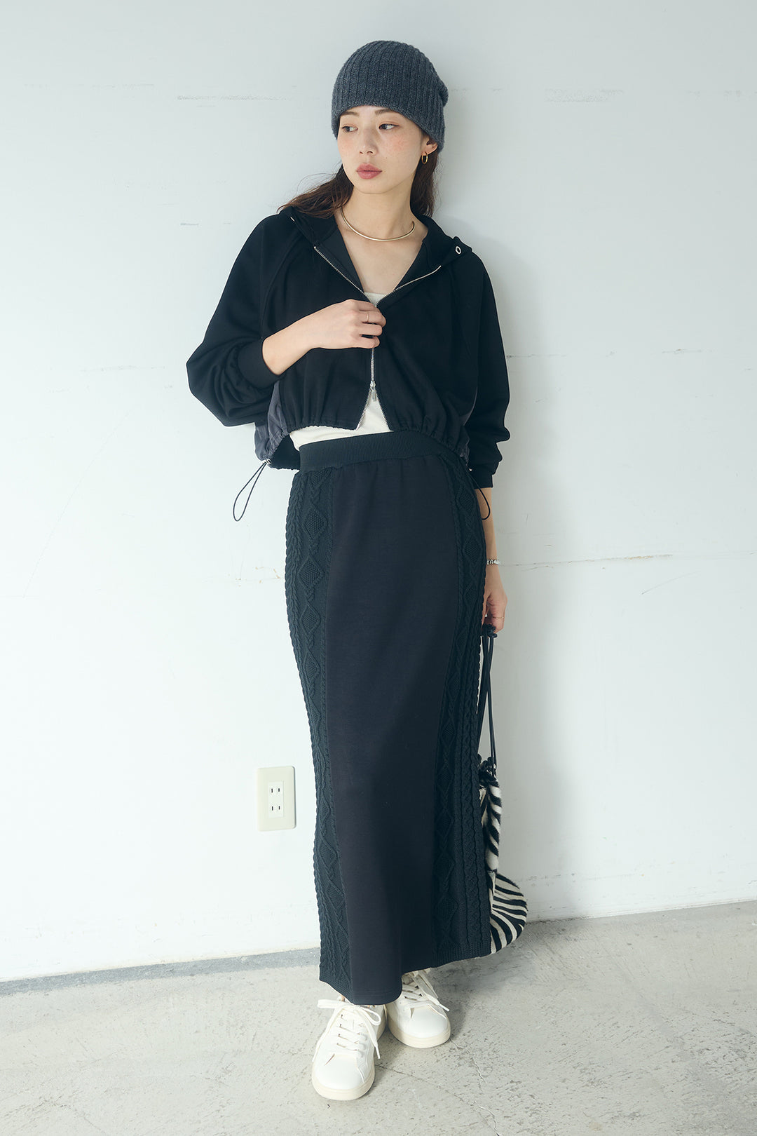 [SET]ドルマンショートフーディー+異素材ドッキングケーブルニットスカート(2set)