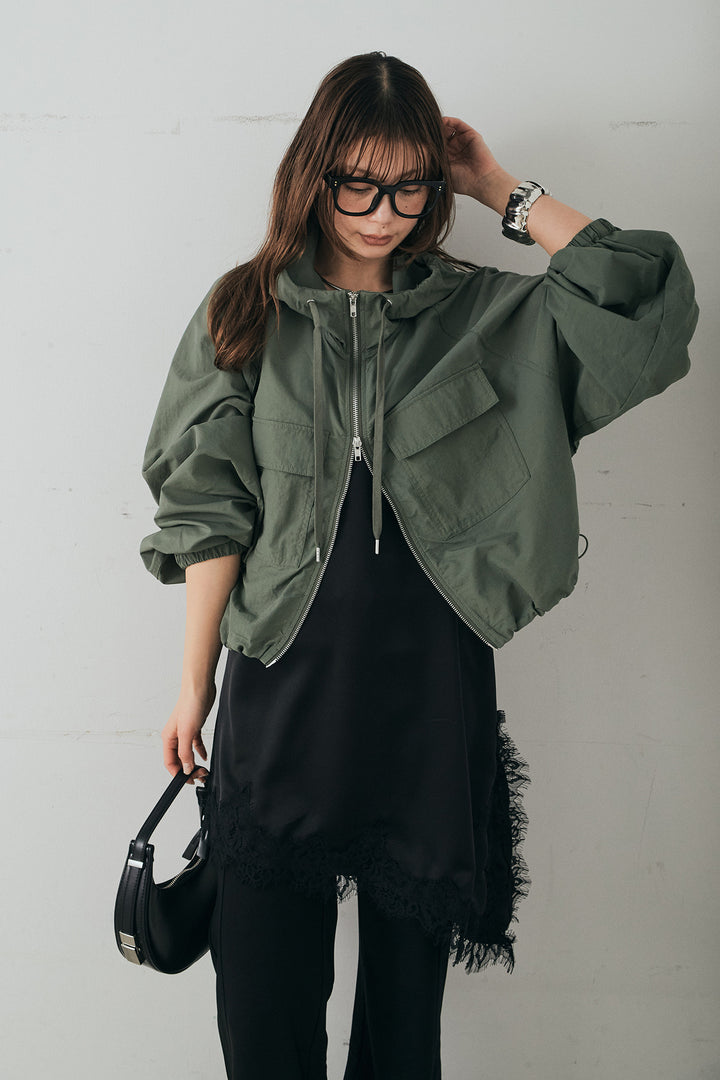 [SET]ナイロンボリュームWジップパーカーブルゾン+サテンレースアシメキャミ+細編みベルト付きパンツ+サテンレースアシメキャミ(3set)