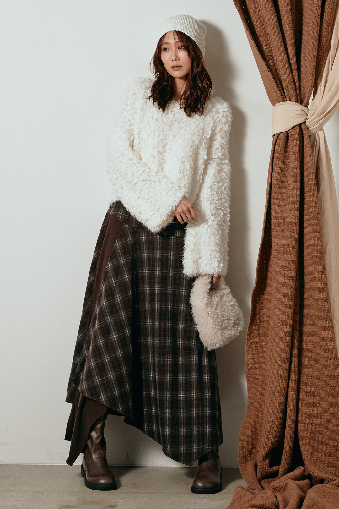 [SET]深Vネックチョウチョヤーンニットトップス+フェイクレザーベルト付き切り替えタータンチェックスカート(2set)