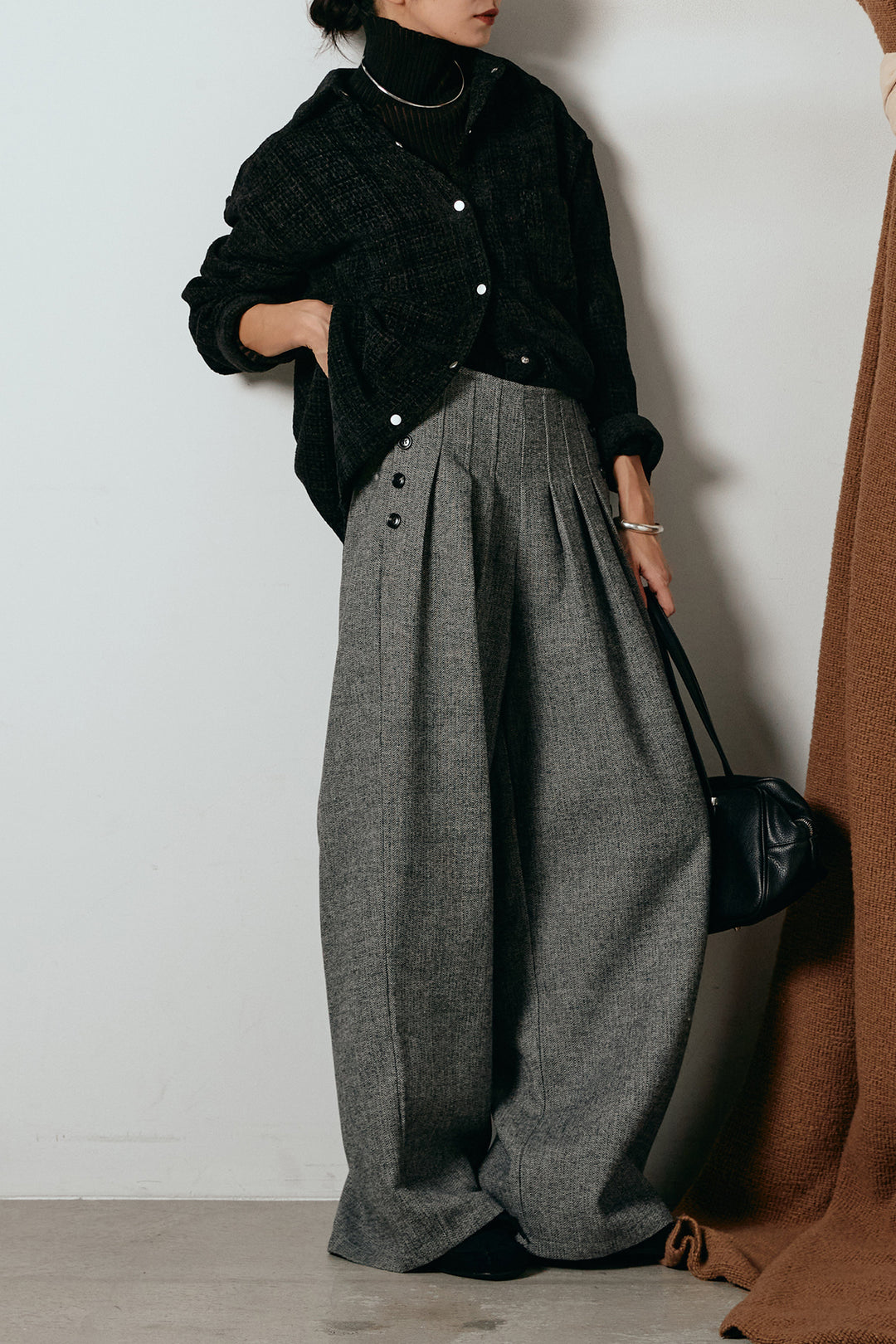 [SET]ルーズクラッシュツイルシャツ+サイドボタンツイードタックパンツ(2set)