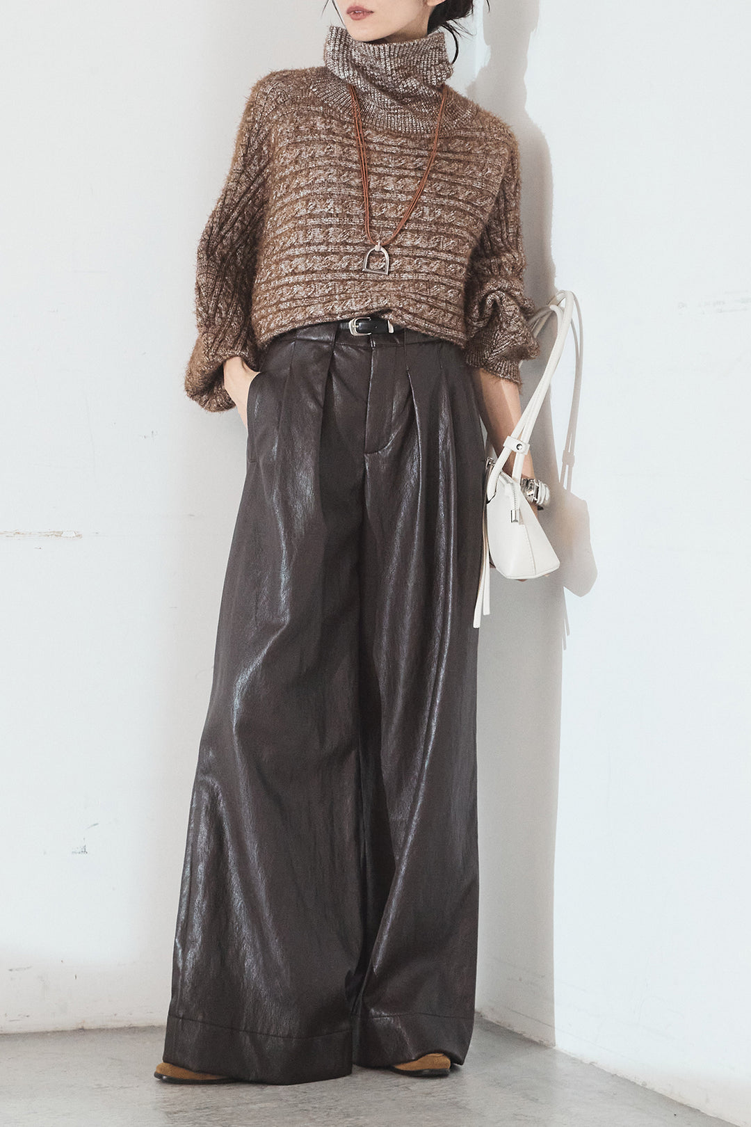 [SET]ミックス編みドルマンニットトップス+ベルト付きレザーライクタックパンツ(2set)