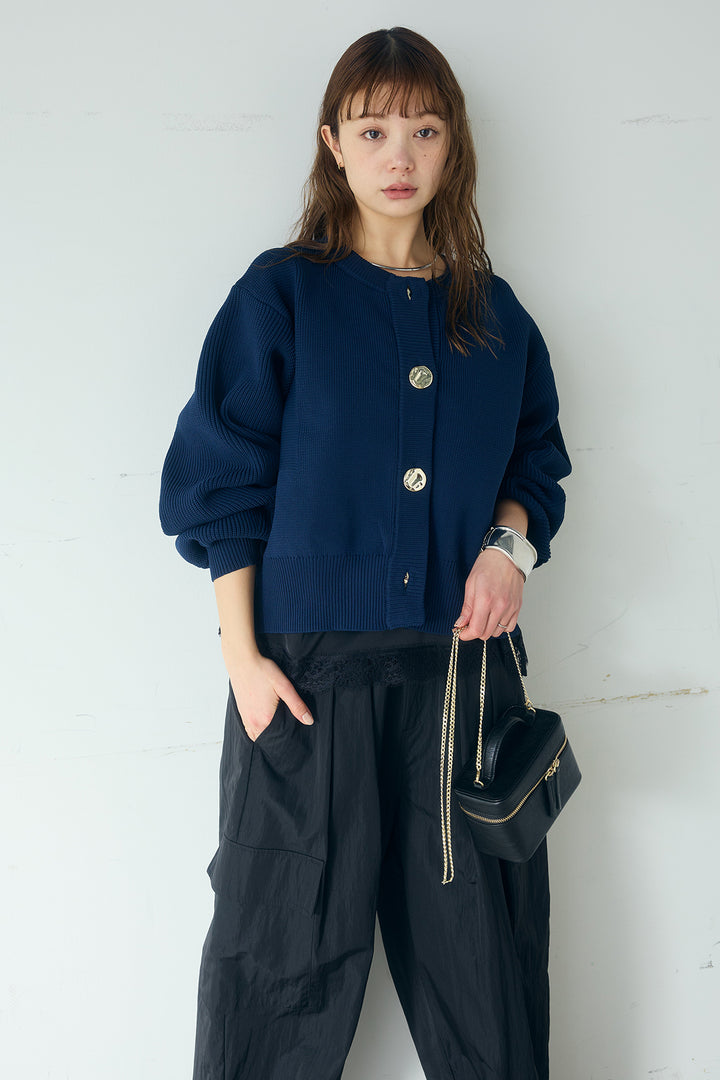 [SET]スポンディッシュBIGボタンクルーネックカーディガン+ブロード切り替えぺプラムタンク(2set)