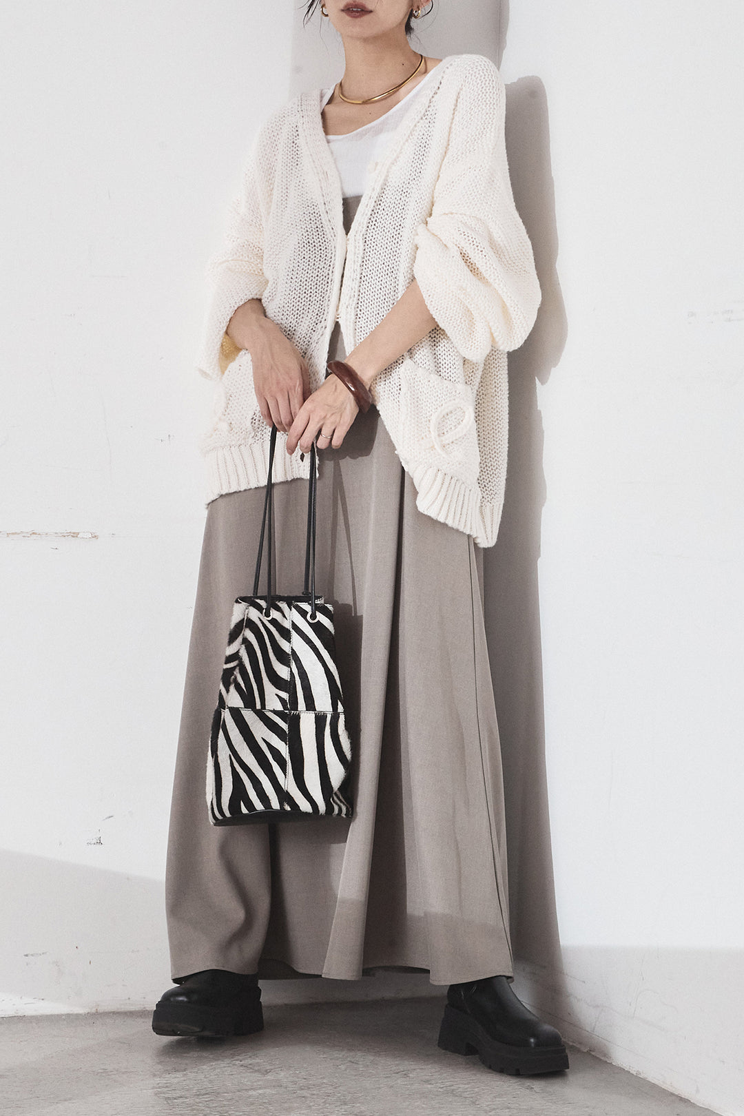 [SET]コード刺繍リラックスニットカーディガン+フレアリラックスキャミワンピース(2set)