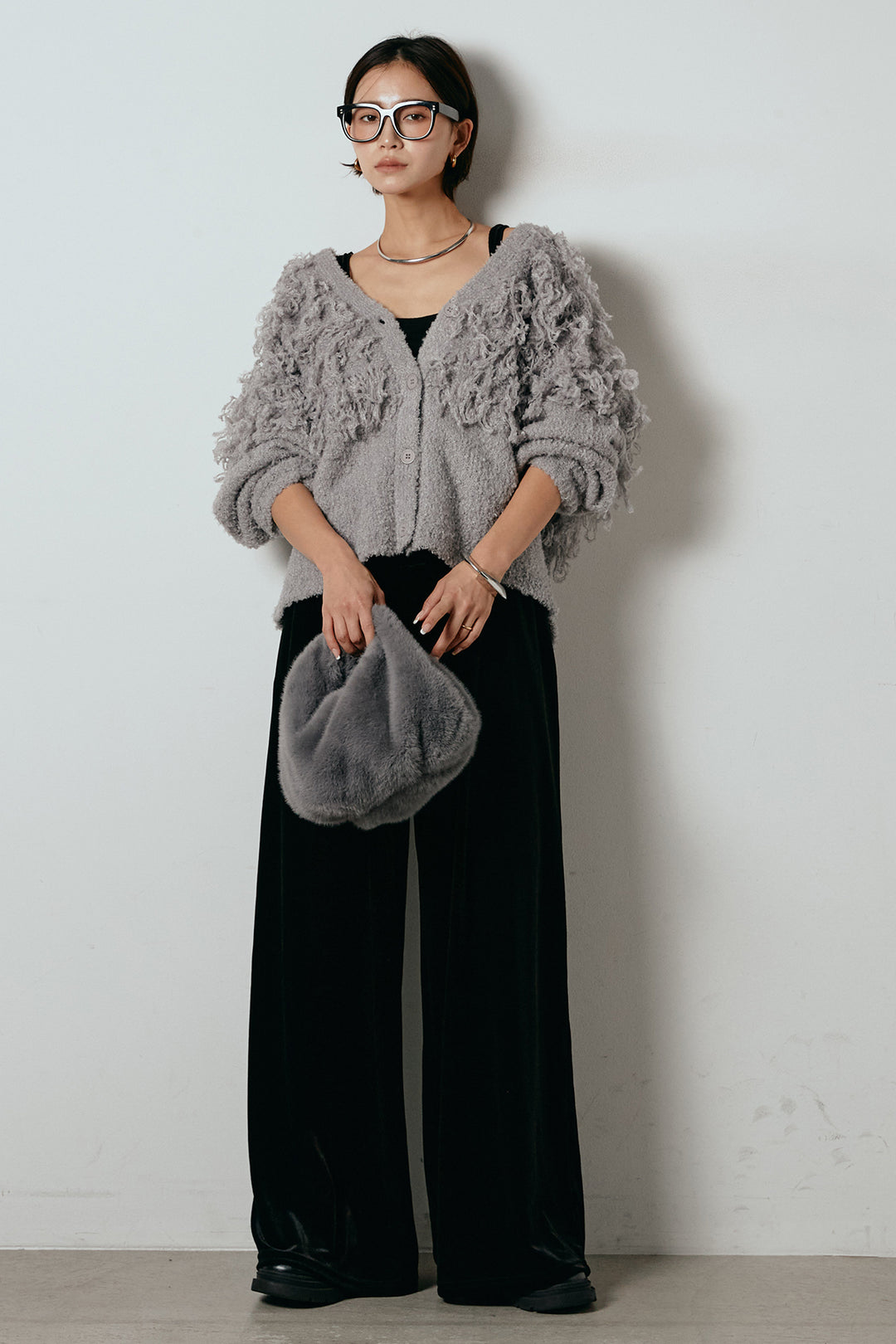 [SET]ループ編みVネックニットカーディガン+ベロアサスペンダー付きパンツ(2set)