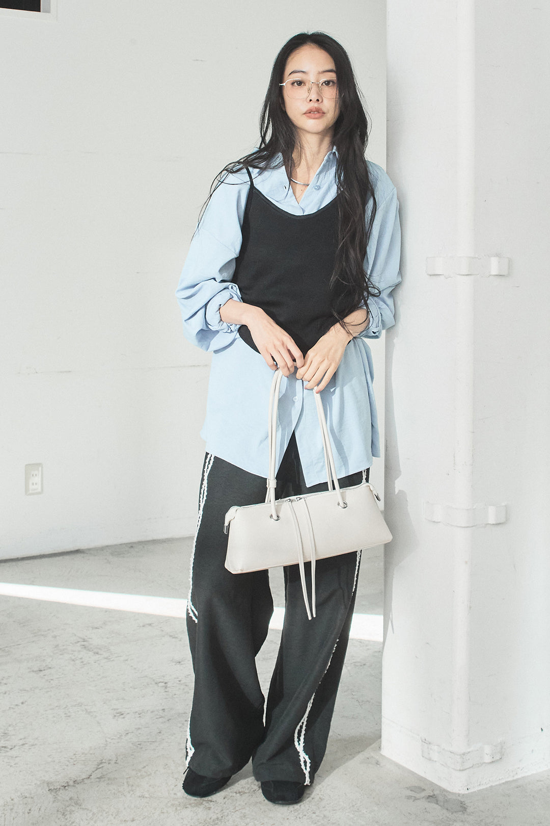 [SET]ニットキャミ付きシャツ+刺繡テープラインパンツ(2set)