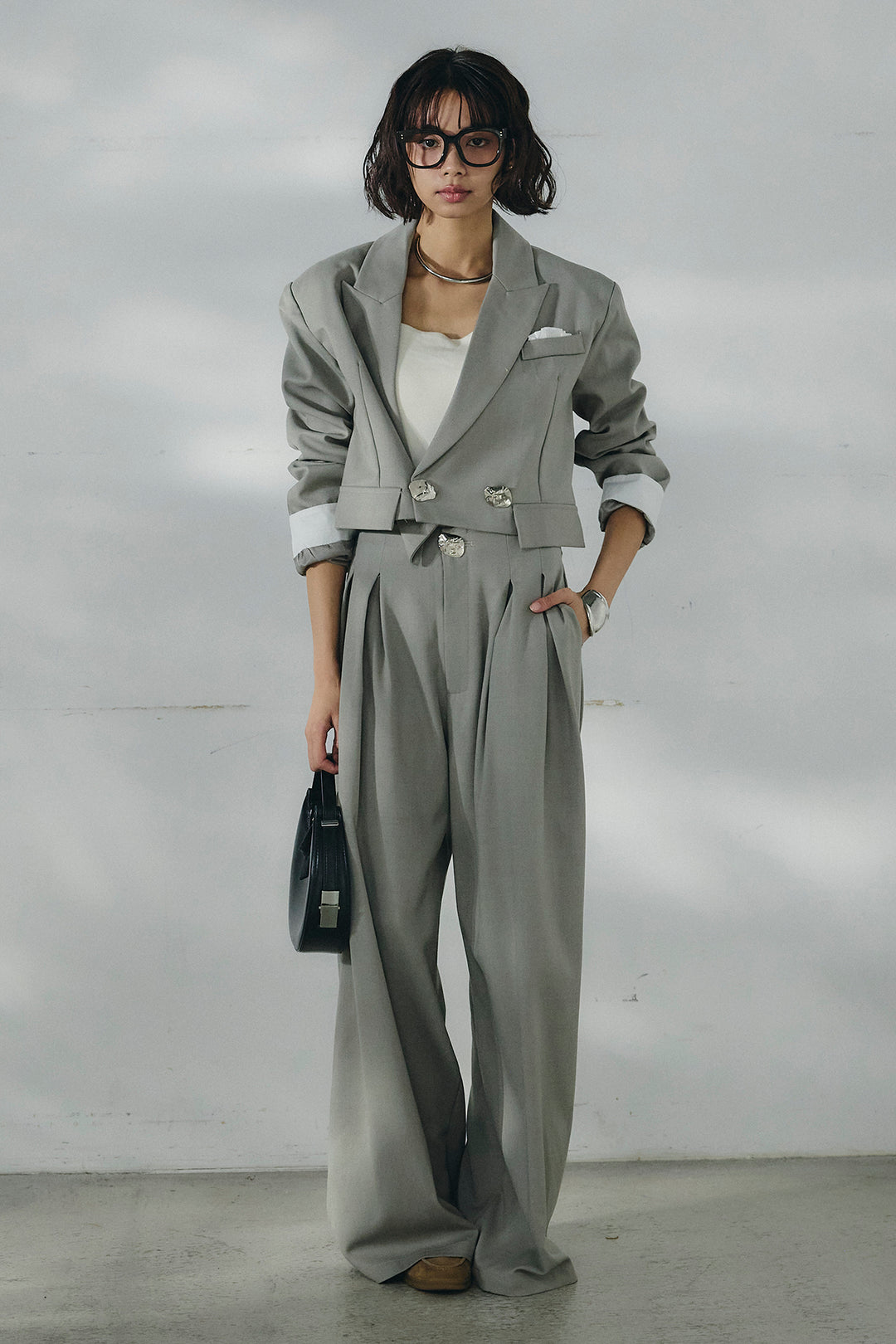 [SET]メタルプレートショート丈ジャケット+メタルプレートタックワイドパンツ(2set)