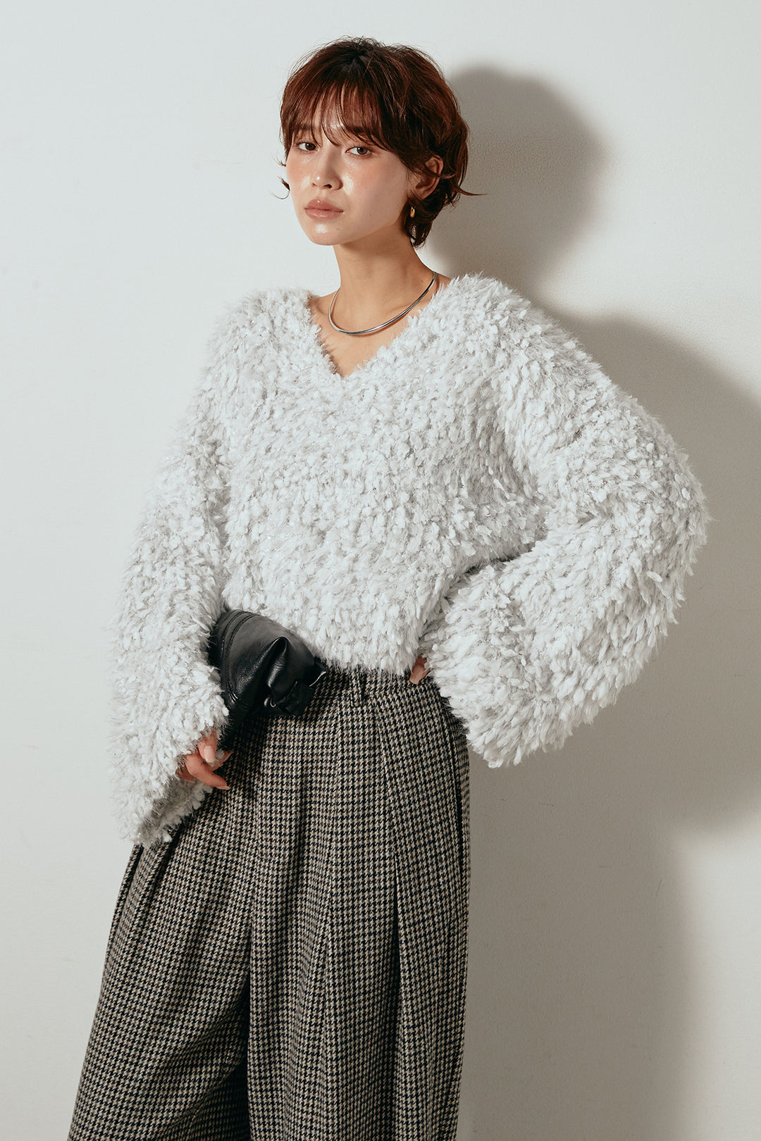 [SET]深Vネックチョウチョヤーンニットトップス+ガンクラブチェックタックパンツ(2set)