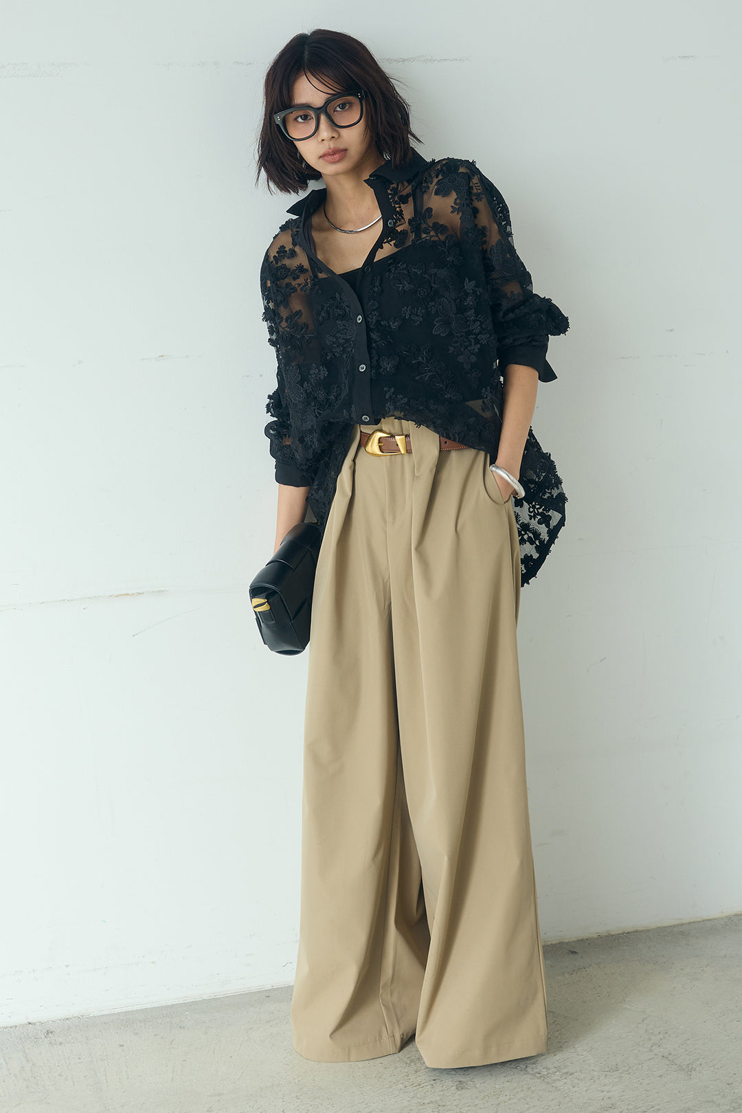 [SET]立体フラワー刺繍レースシャツ+ベルトループデザインハイウエストタックパンツ(2set)