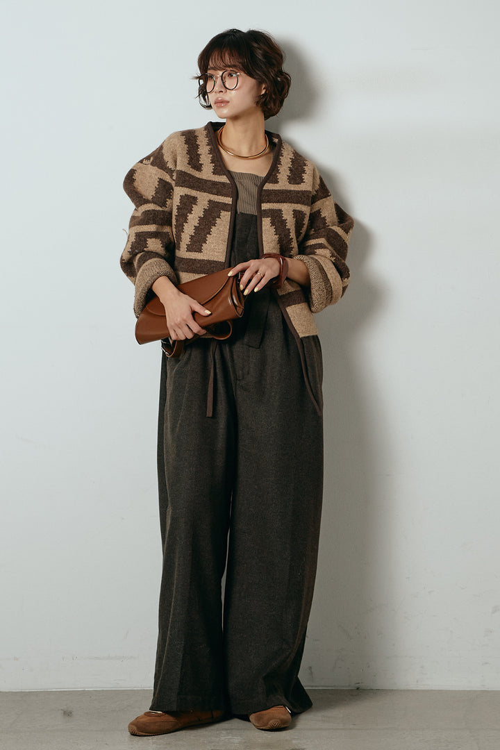 [SET]ノーカラー幾何学模様アウター+ウール混フランネルワイドサロペット(2set)