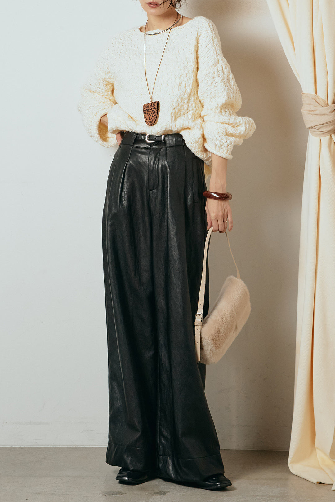 [SET]ボリューム編みニットプルオーバー+ベルト付きレザーライクタックパンツ(2set)