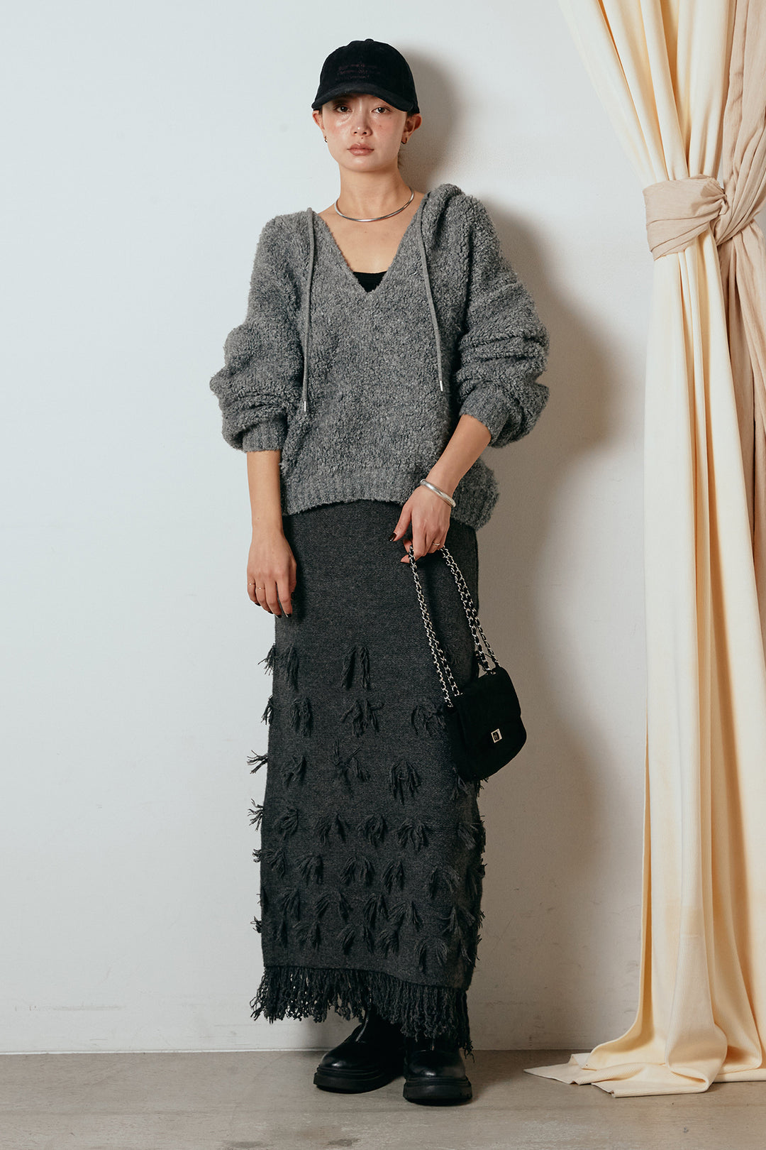 [SET]ブークレキーネックプルオーバー+ポイントフリンジニットナロースカート(2set)