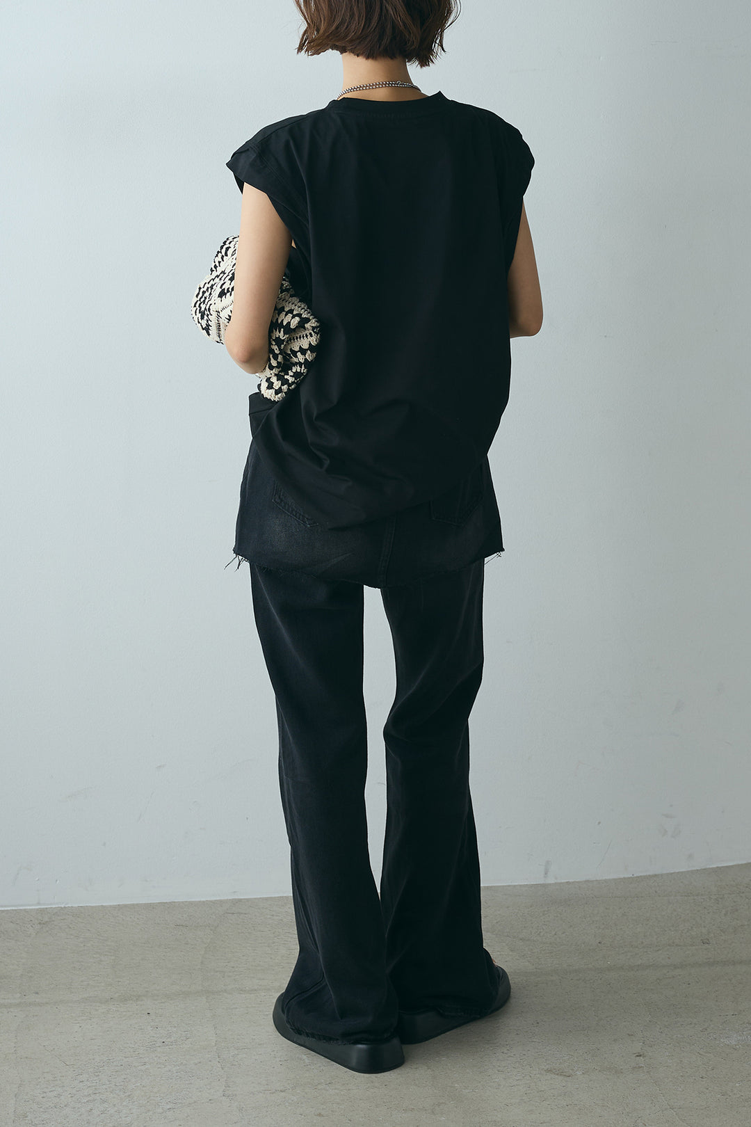 [SET]英字デザインノースリーブTシャツ+レイヤードデニムパンツ(2set)