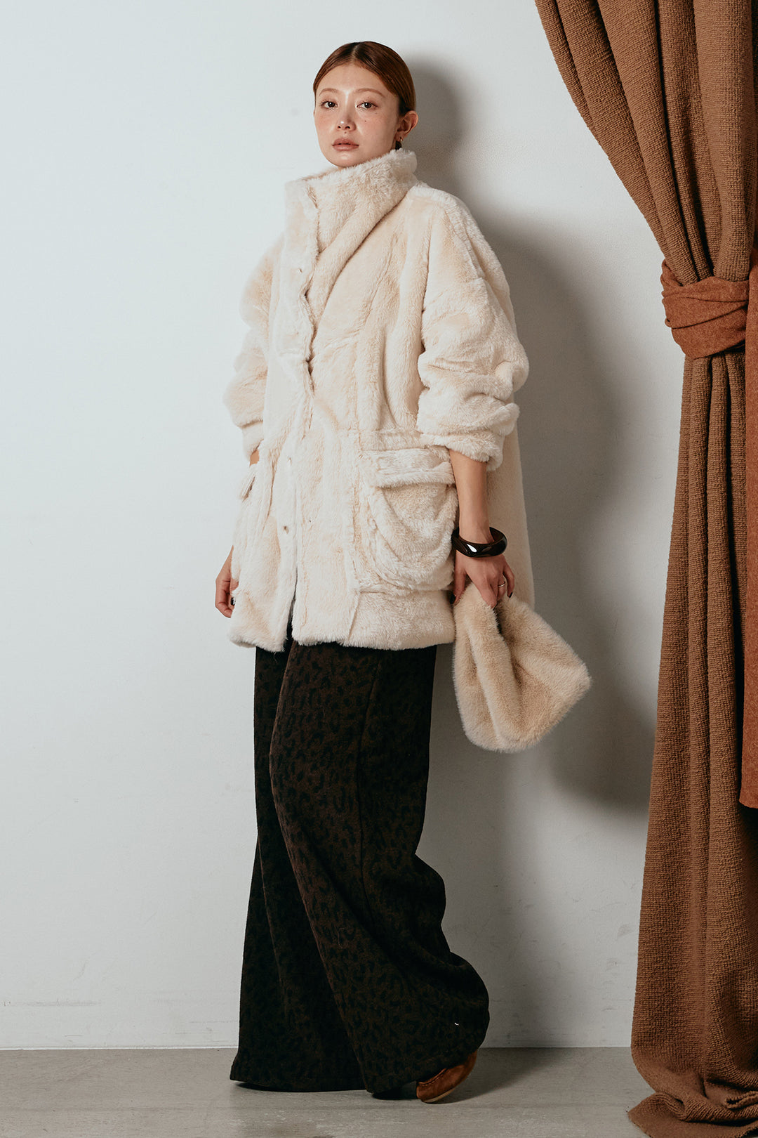 [SET]スタンドネックファーコート+レオパードジャガードニットパンツ(2set)