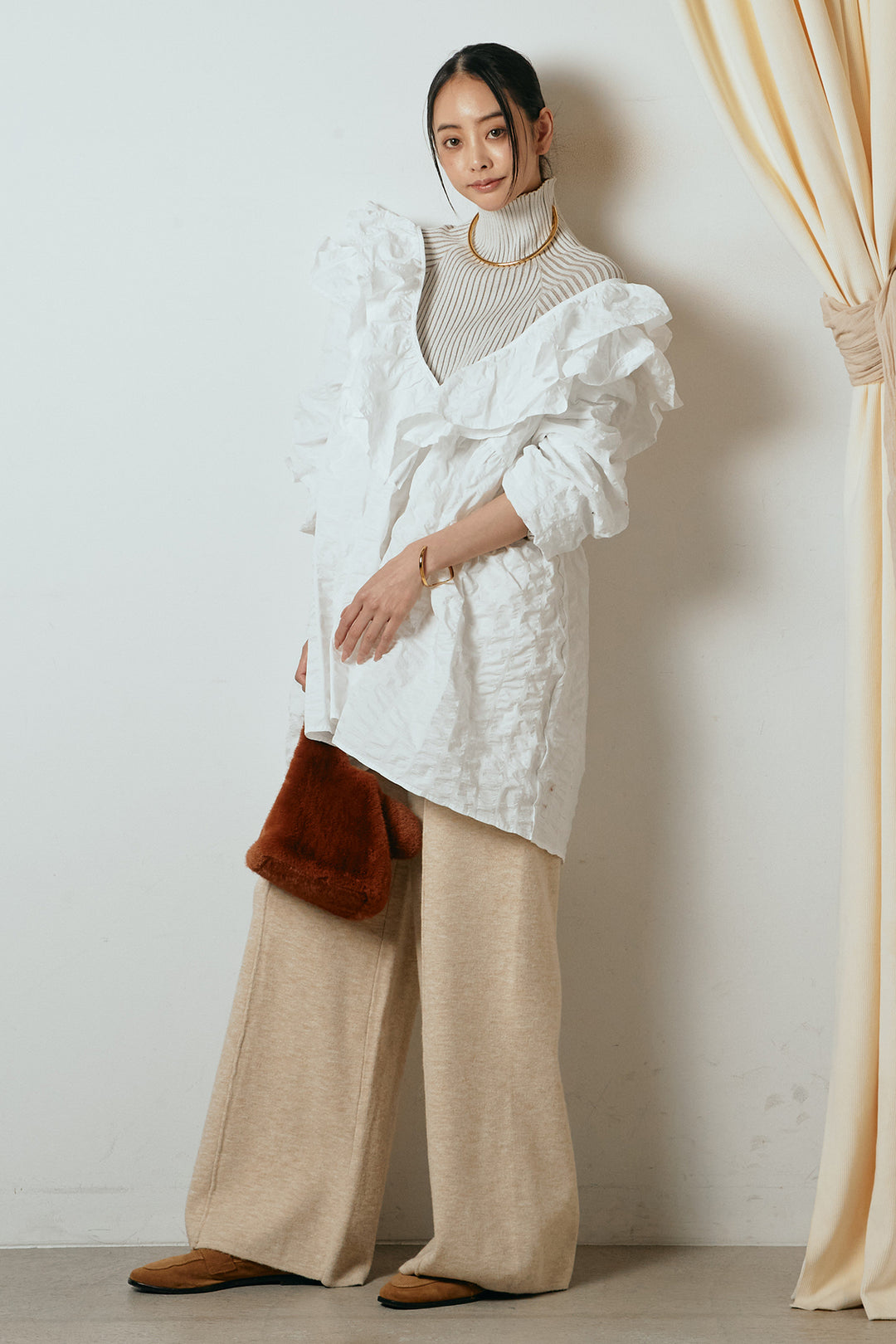 [SET]Vネックフリルカラーブラウス+リブニットシームレスタートルプルオーバー+センターラインニットパンツ(3set)