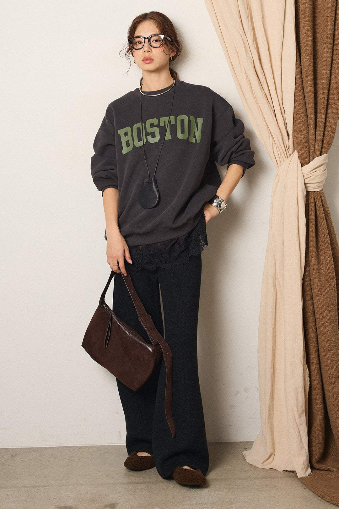 [SET]ロゴデザインルーズスウェット+レースサテンキャミソール+ワイドリブニットイージーパンツ(3set)