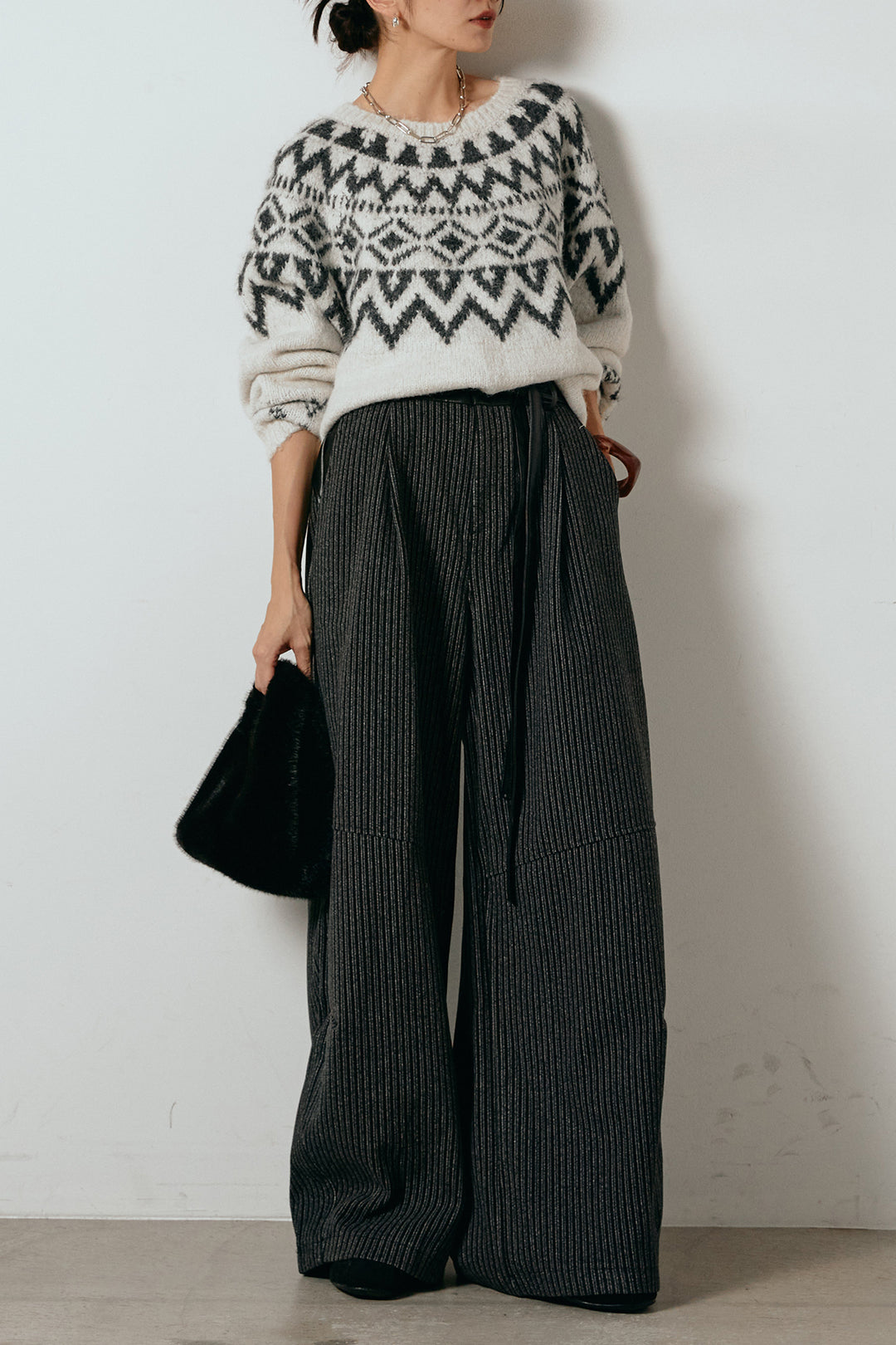 [SET]ノルディック柄Uネックプルオーバー+レザーライク配色ストライプパンツ(2set)