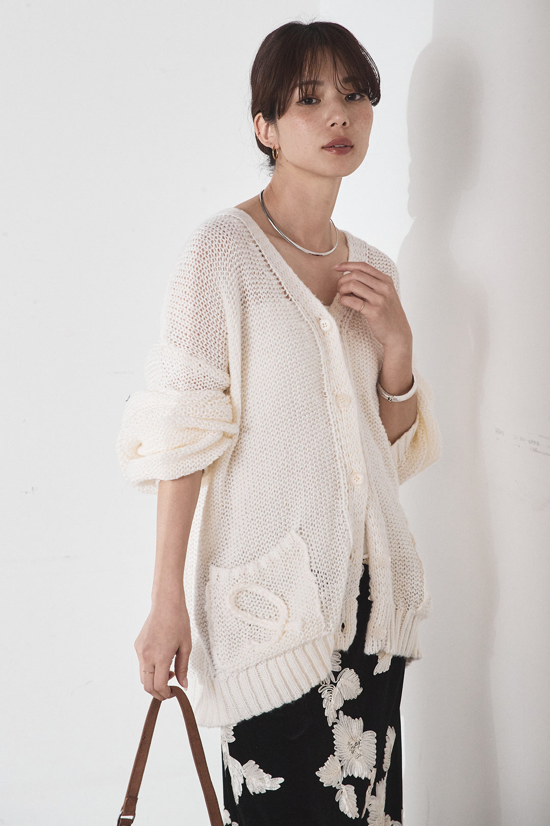 [SET]コード刺繍リラックスニットカーディガン+フラワー刺繍ワイドスカート(2set)