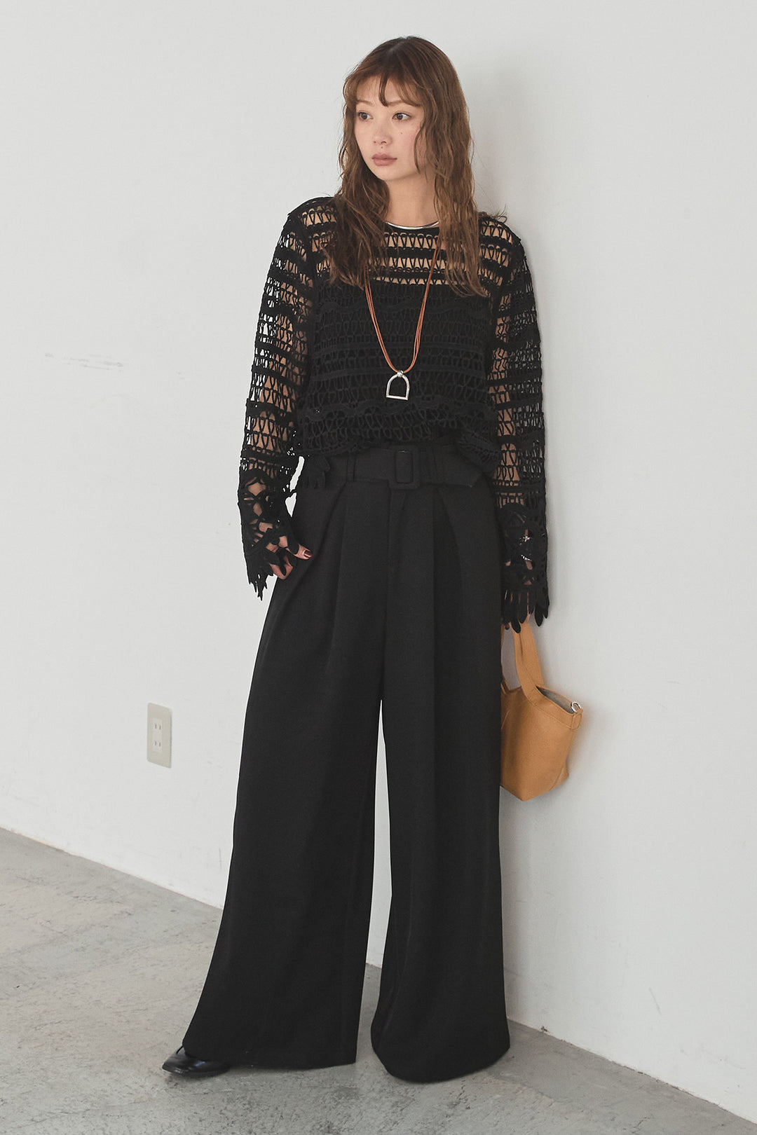 [SET]裾デザインメッシュプルオーバー+ベルト付きツータックワイドパンツ(2set)