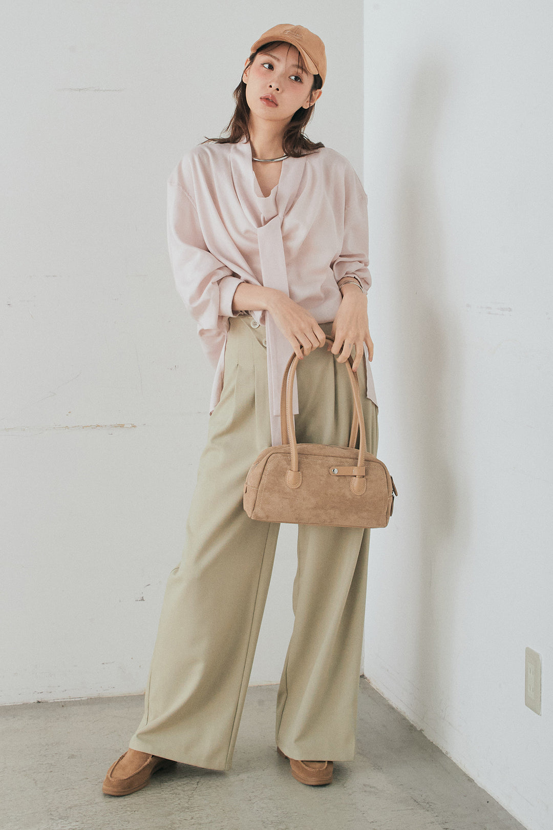 [SET]ニュアンスボータイブラウス+斜めボタンタック入りスラックス(2set)