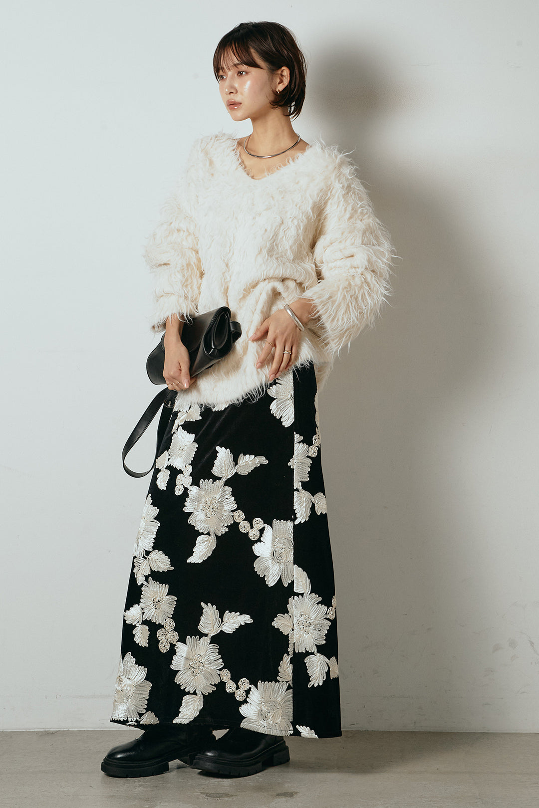 [SET]深Vネックシャギーニットトップス+フラワー刺繍ワイドスカート(2set)