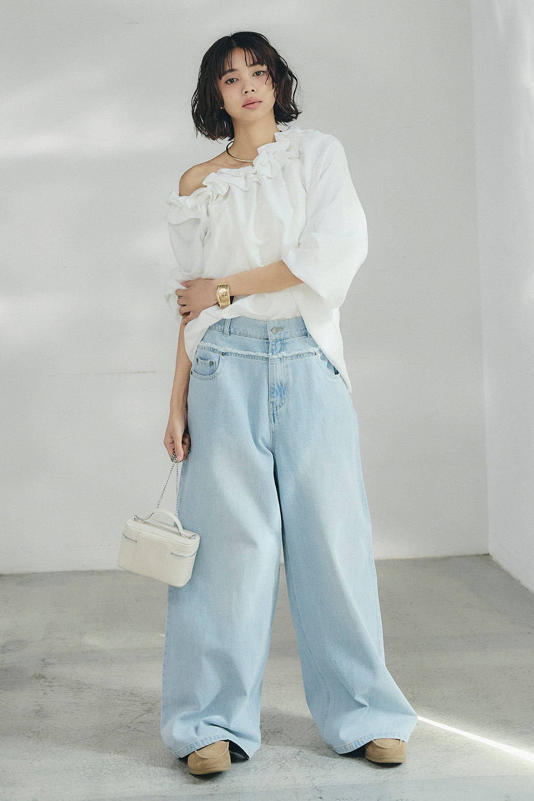 [SET]ネックフリルデザインブラウス+ウエスト裁ち切りデニムワイドパンツ(2set)