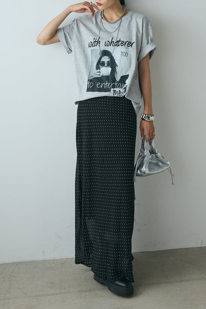 [SET]モノトーンフォトプリントTシャツ+マルチ柄シアースカート(2set)