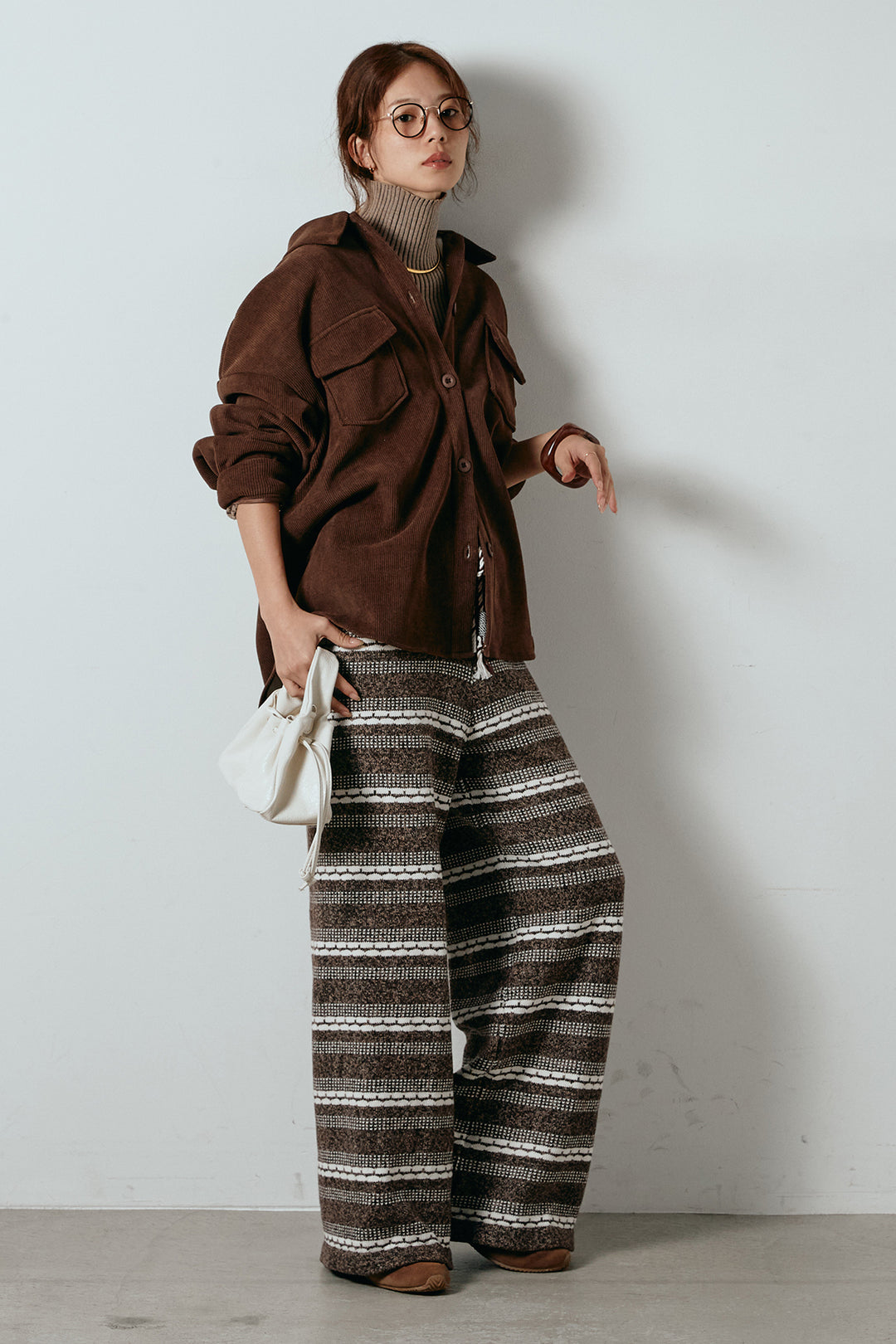 [SET]襟付きコーデュロイポケットシャツ+マルチライン柄リラックスニットパンツ(2set)