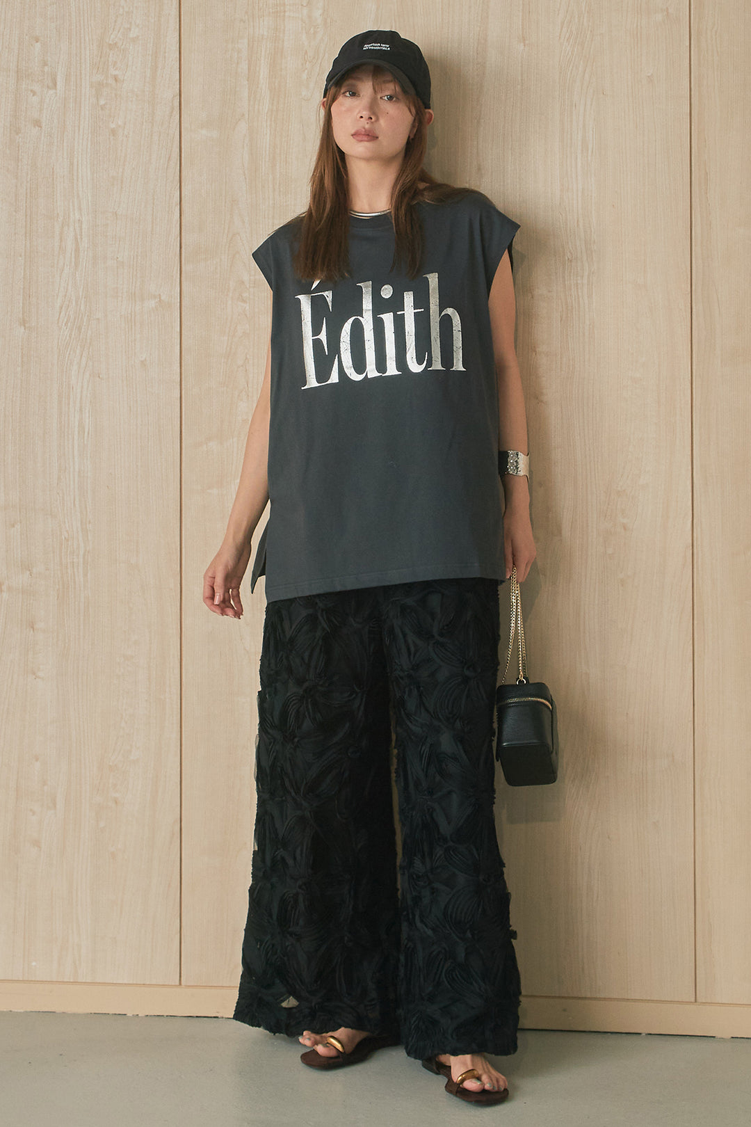 [SET]箔ロゴプリントノースリーブTシャツ+立体レースストレートパンツ(2set)