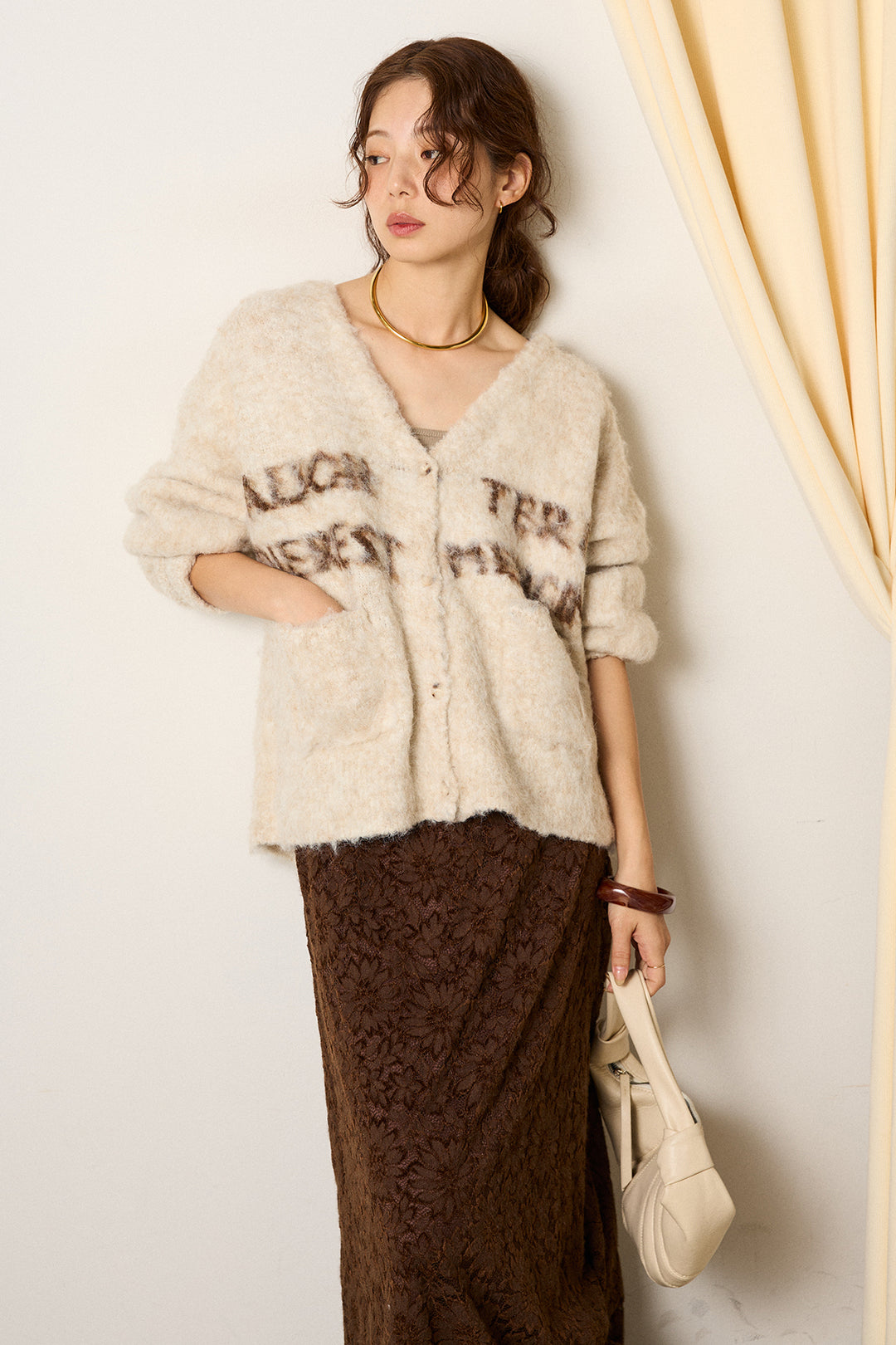 [SET]ウール混透かしロゴニットカーディガン+花柄刺繍ベロアフレアスカート(2set)