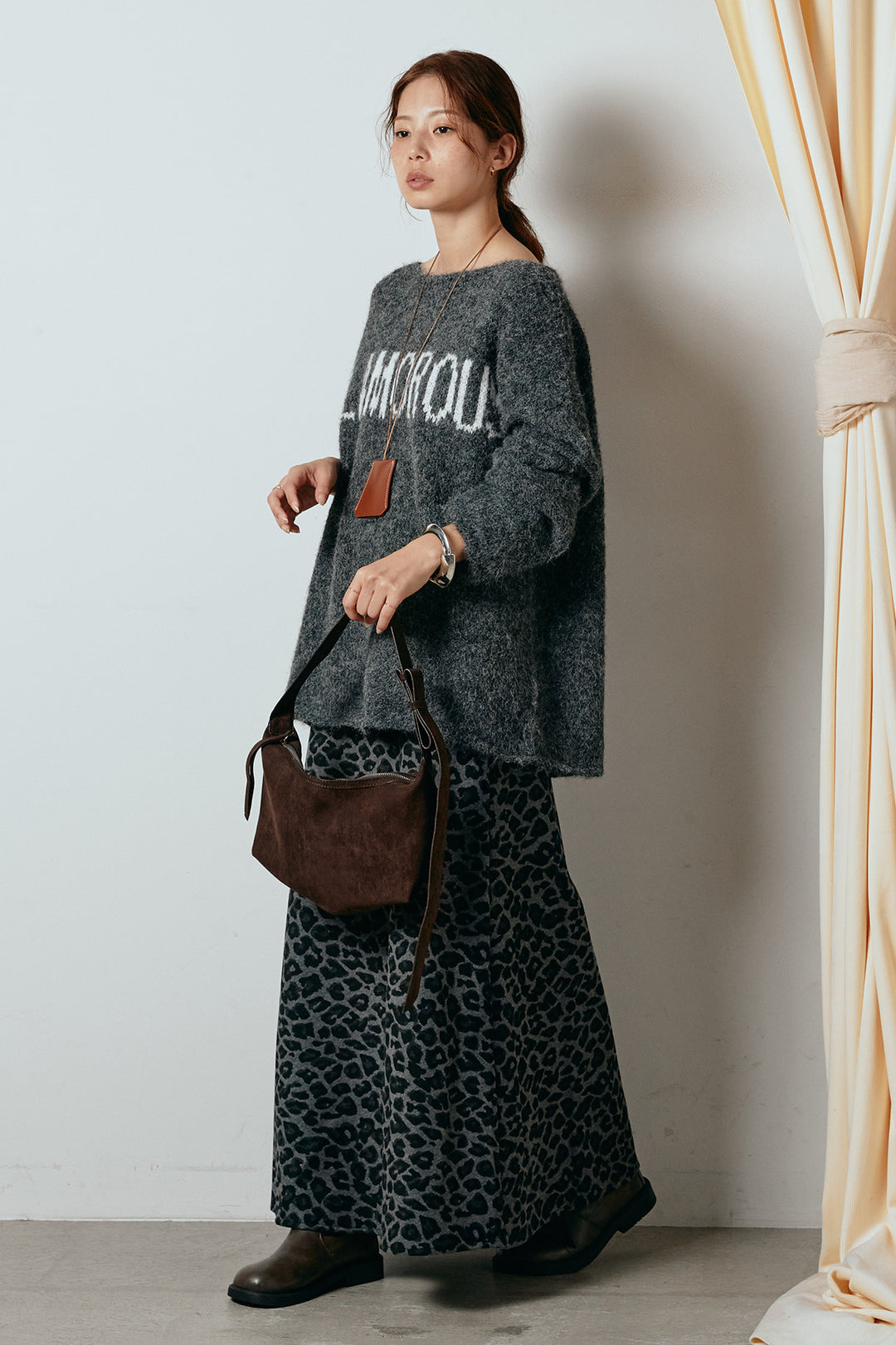 [SET]フロントロゴデザインニットトップス+レオパードロングスカート(2set)