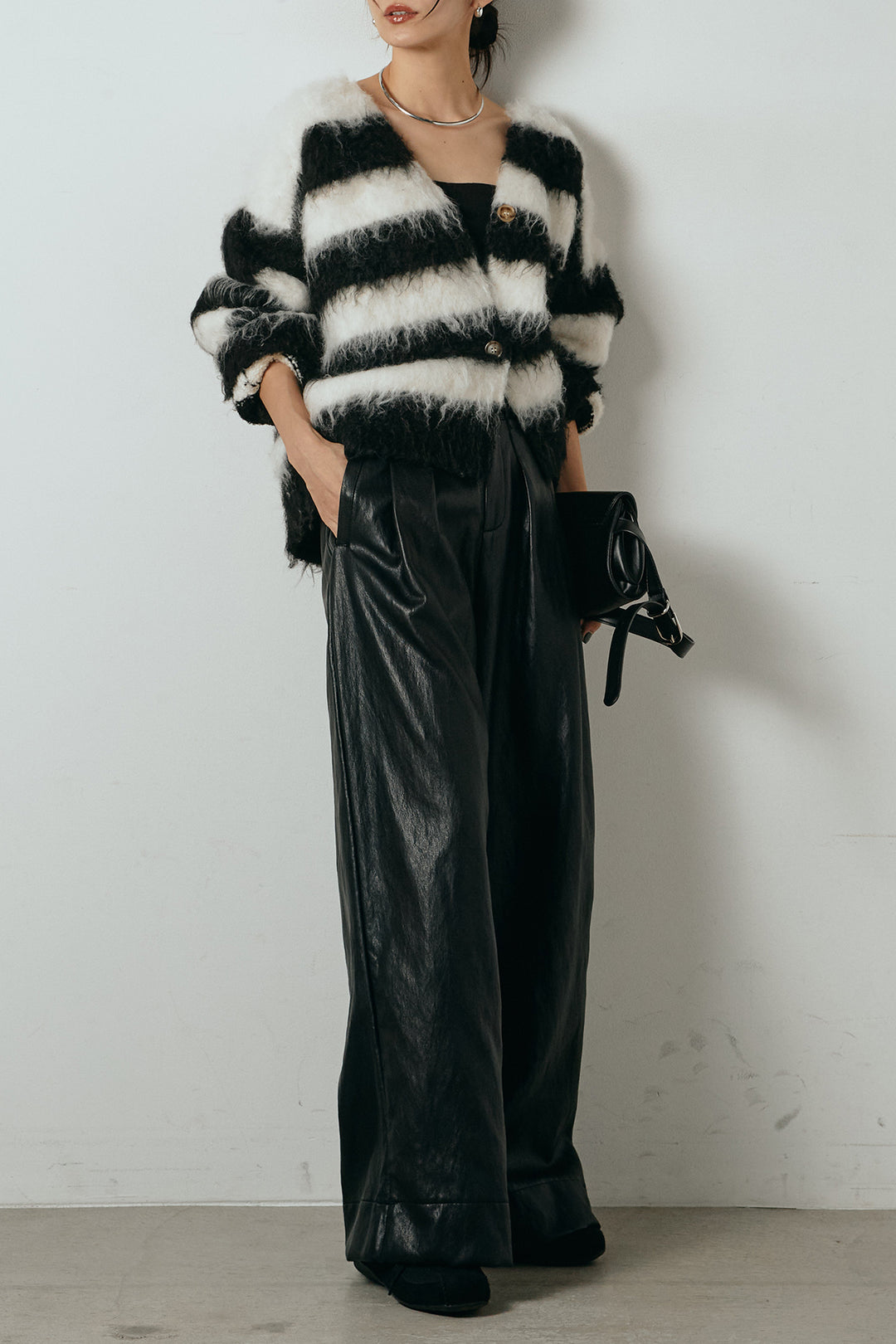 [SET]シャギーボーダー柄ニットカーディガン+ベルト付きレザーライクタックパンツ(2set)