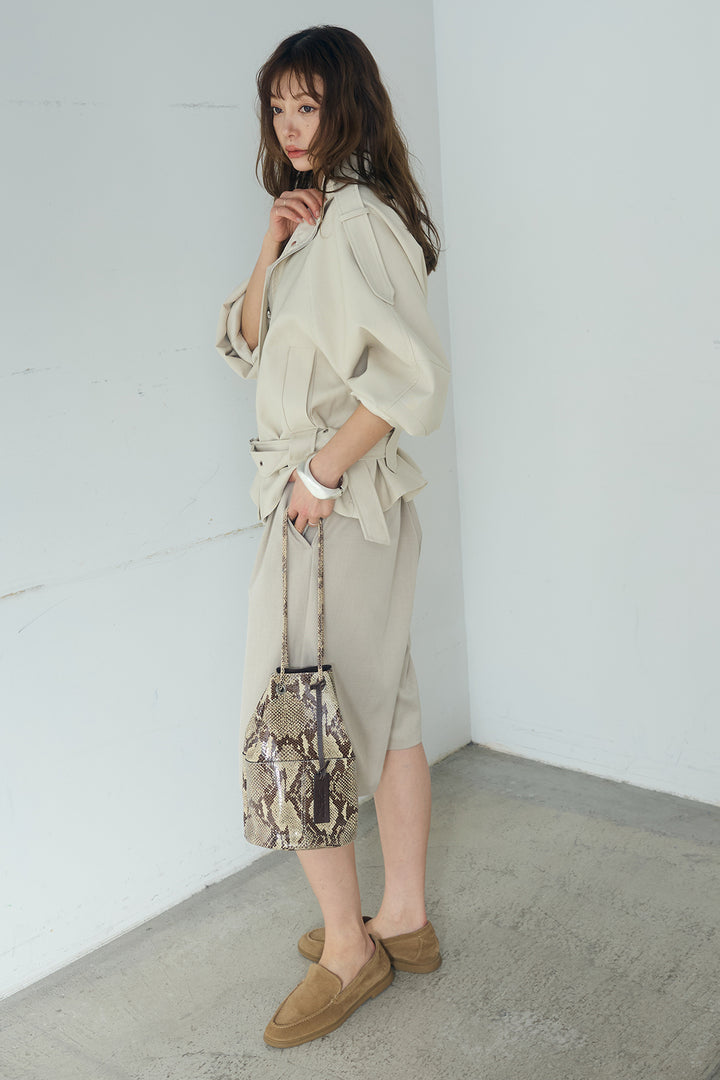 [SET]ベルト付きスタンドネックアウター+ツイルタックハーフパンツ(2set)