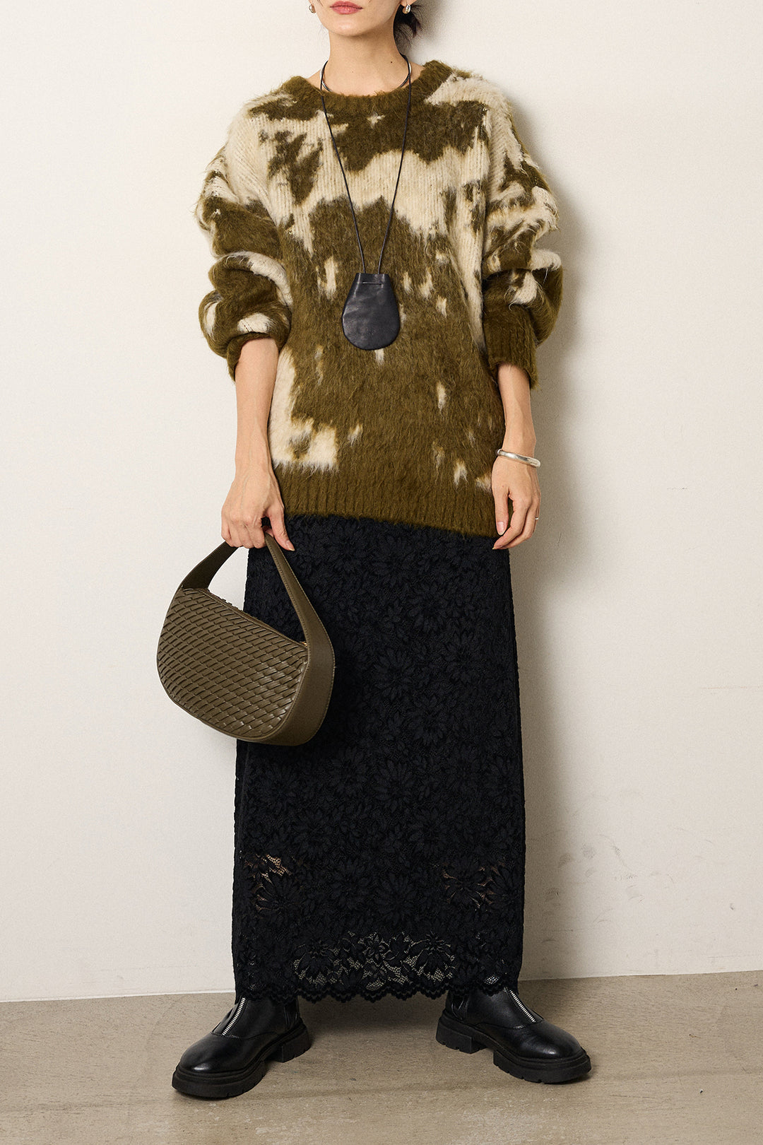 [SET]モヘアタッチマーブルニット+花柄刺繍ベロアフレアスカート(2set)