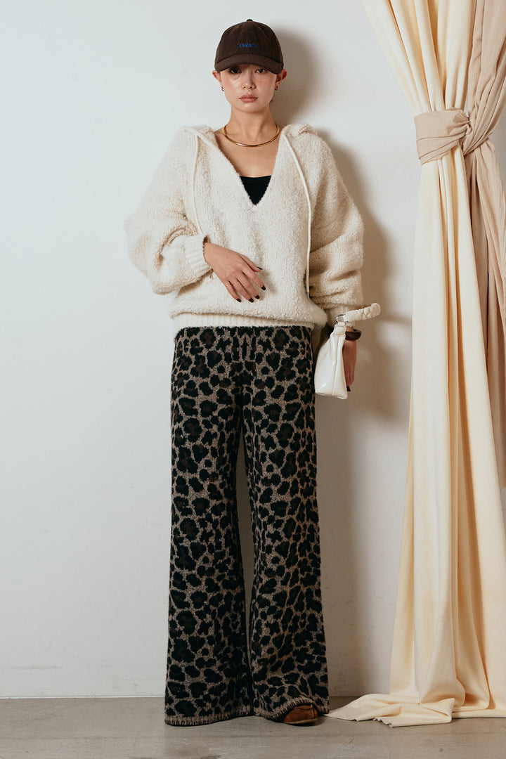 [SET]ブークレキーネックプルオーバー+リラックスレオパード柄ニットパンツ(2set)