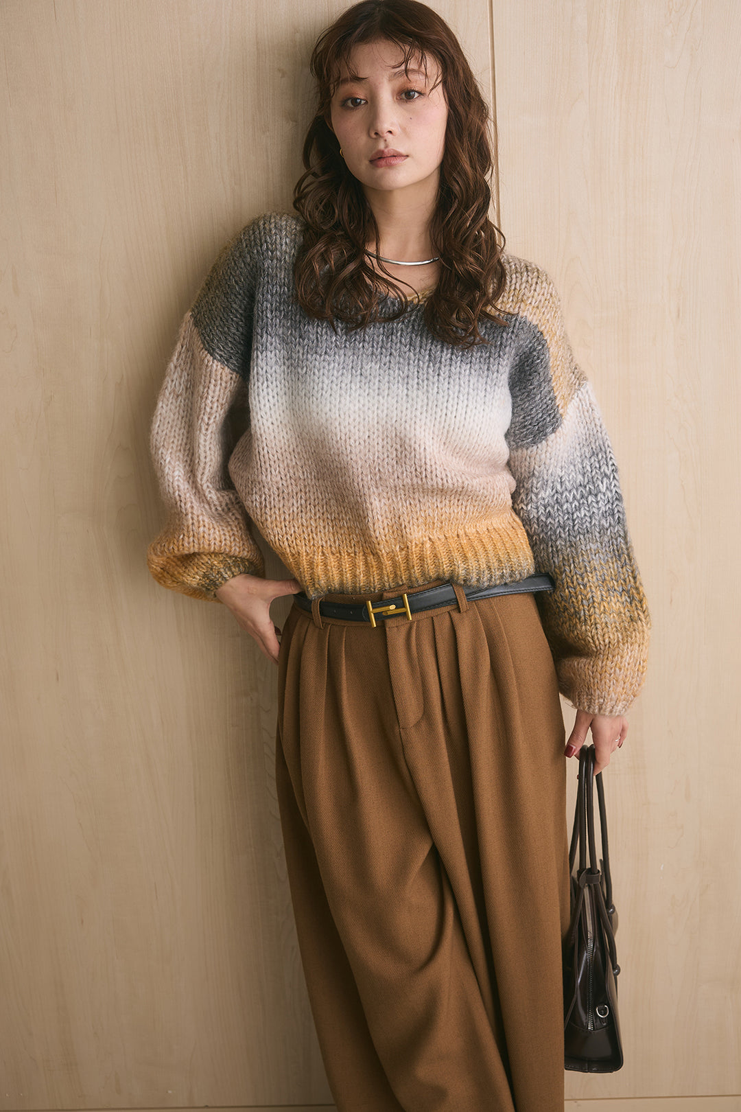 [SET]ミックスグラデーションVネックニット+ゴールドバックルベルト付きタックワイドパンツ(2set)