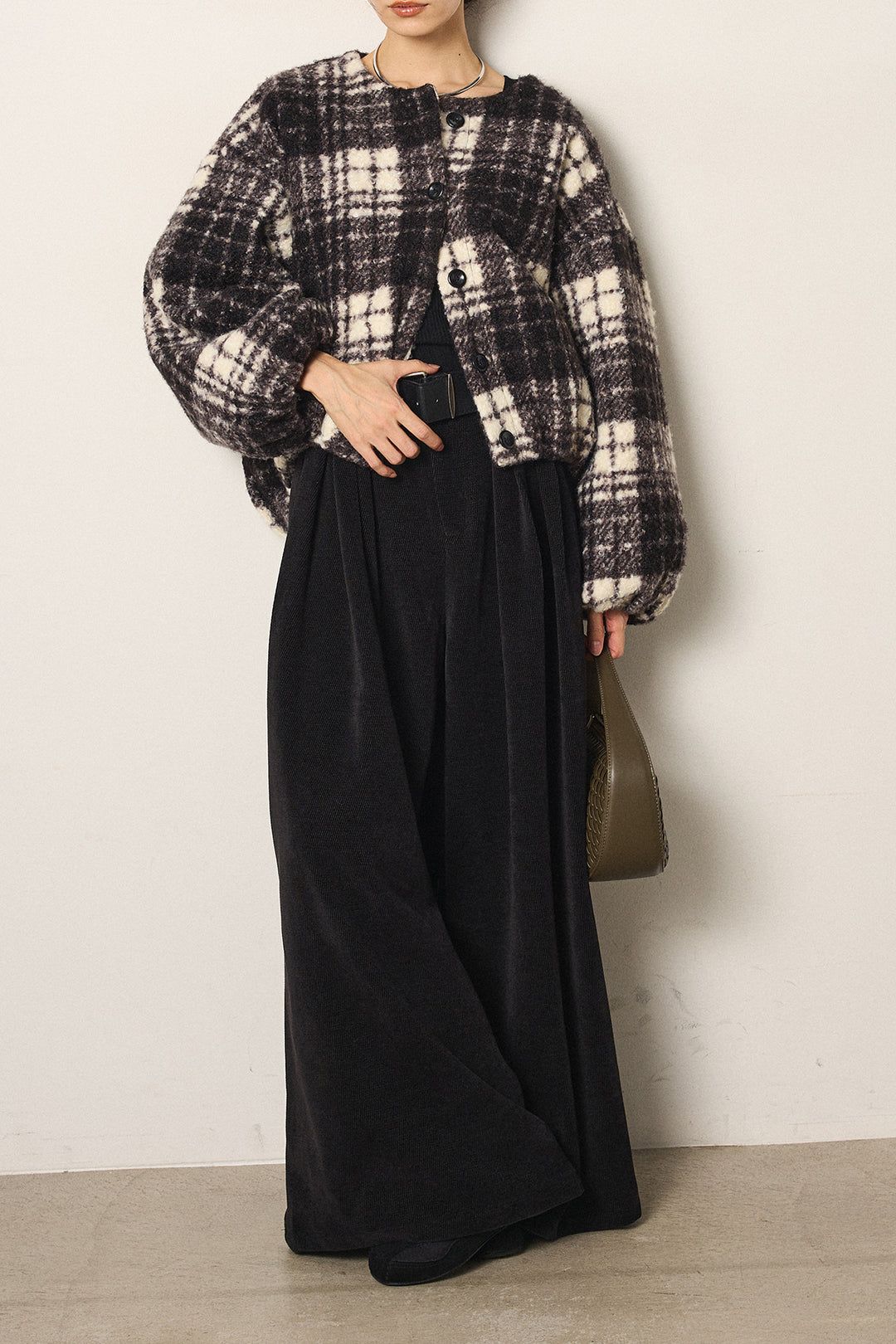 [SET]ノーカラーチェック柄ボアブルゾン+ベルトループコーデュロイワイドパンツ(2set)