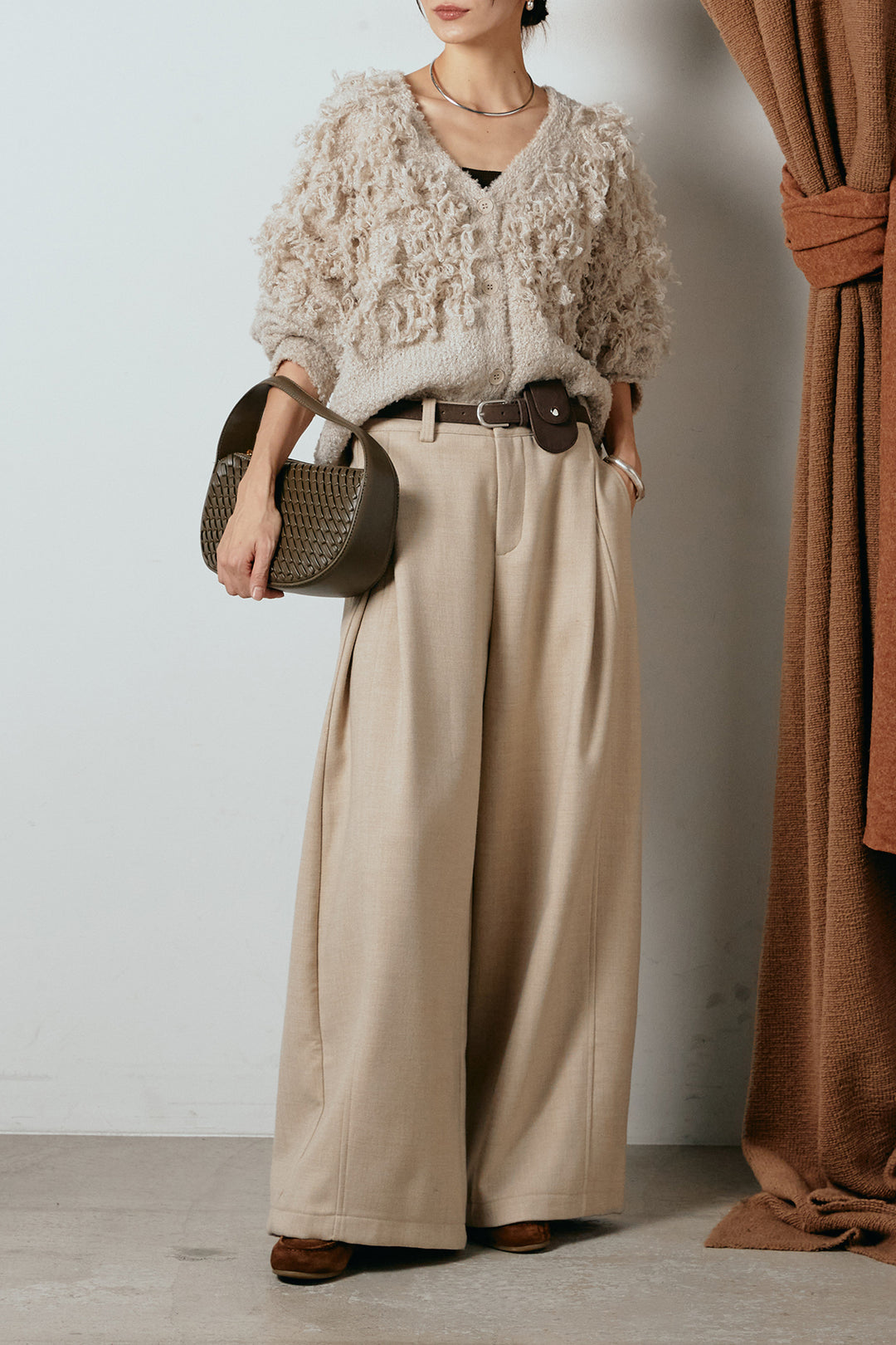 [SET]ループ編みVネックニットカーディガン+ポーチベルト付きカーブパンツ(2set)