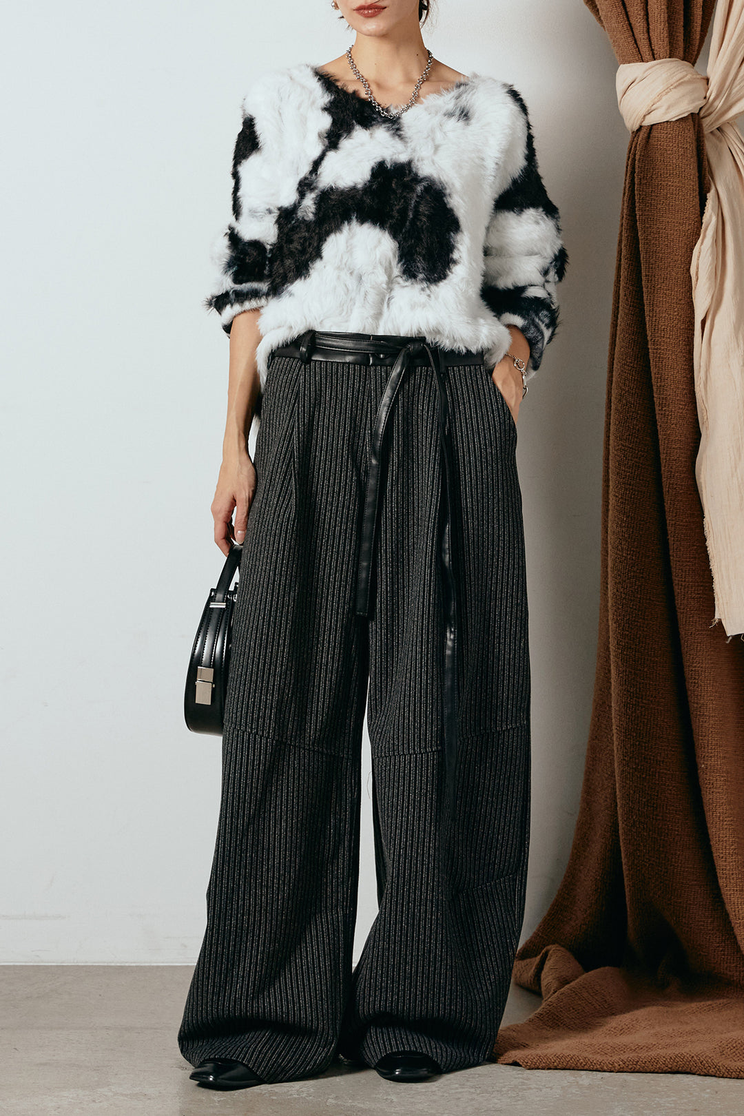 [SET]タイダイ柄シャギーニットトップス+レザーライク配色ストライプパンツ(2set)