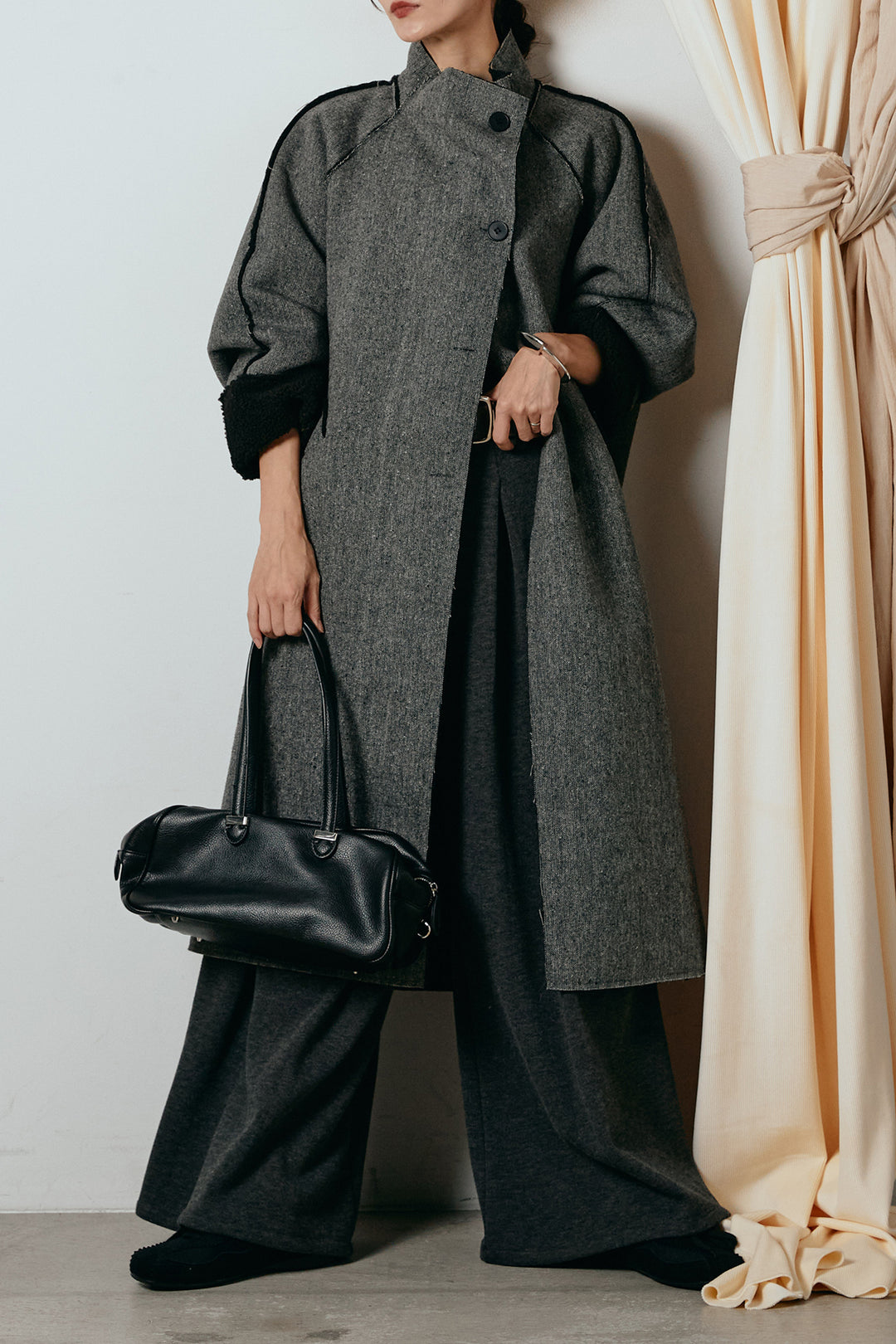 [SET]裏地ボアハイネックロングアウター+フェイクレザー太ベルト付きタックワイドパンツ(2set)