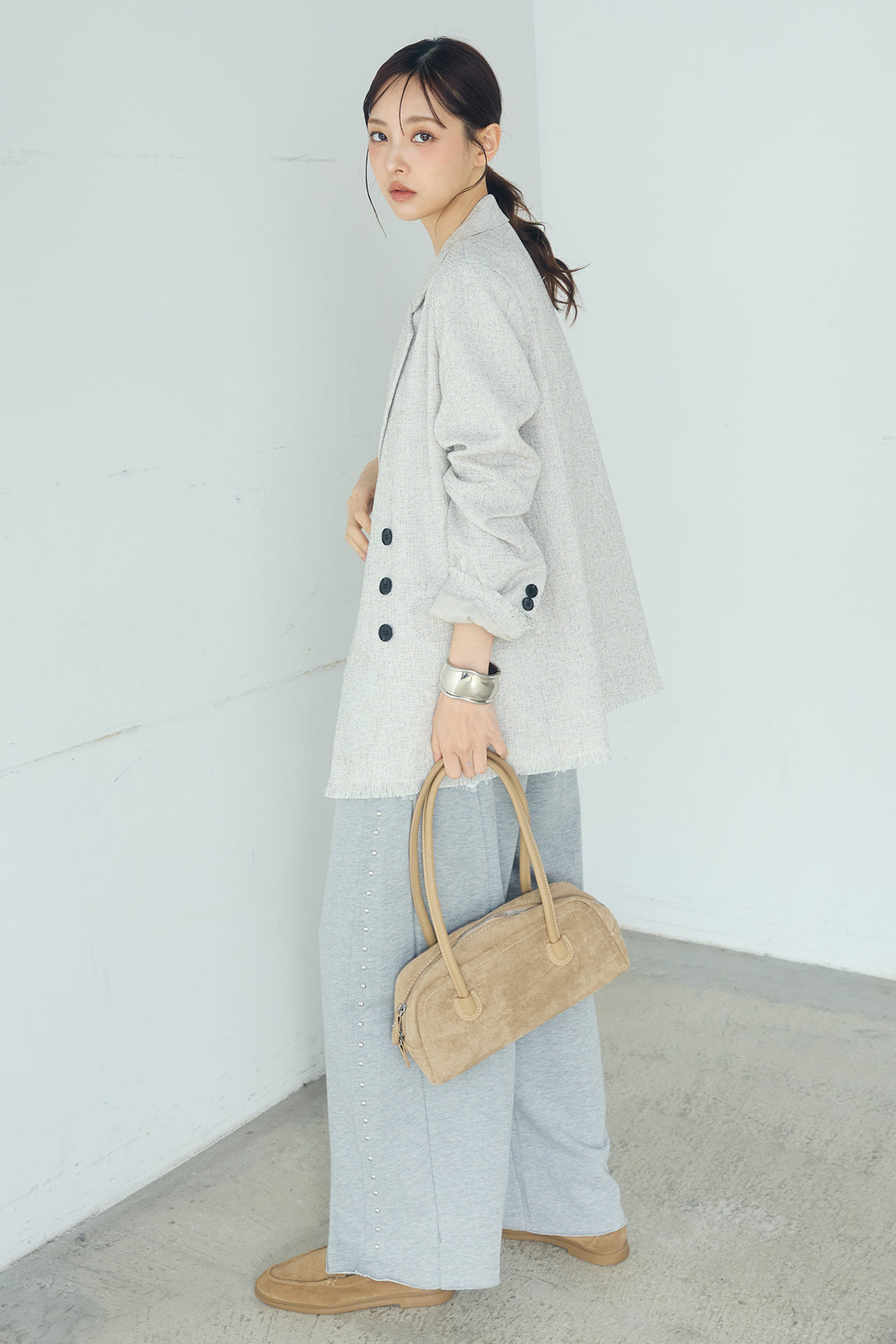 [SET]スラブネップツイードフリンジテーラードジャケット+サイドデザイン入りスウェットパンツ+裾レースキャミソール(3set)