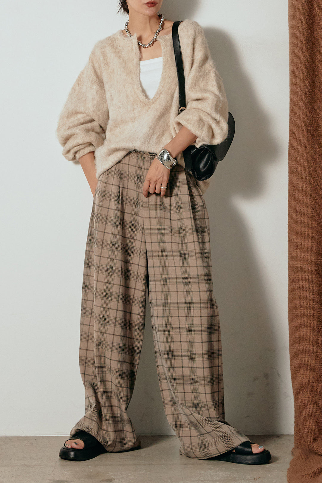 [SET]ミックスシャギー深Vニット+タック入りタータンチェックワイドパンツ(2set)