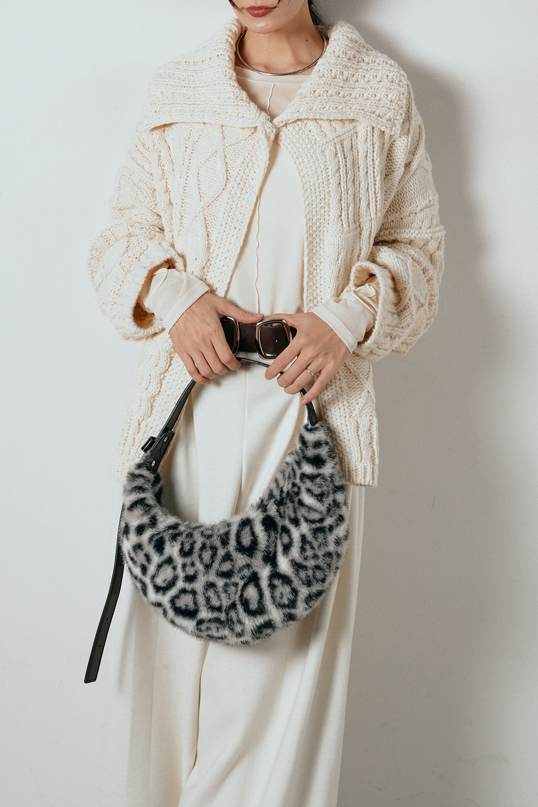 [SET]ビッグカラーケーブル編みニットトップス+2WAY袖コード刺繍クルーネックプルオーバー+フェイクレザー太ベルト付きタックワイドパンツ(3set)