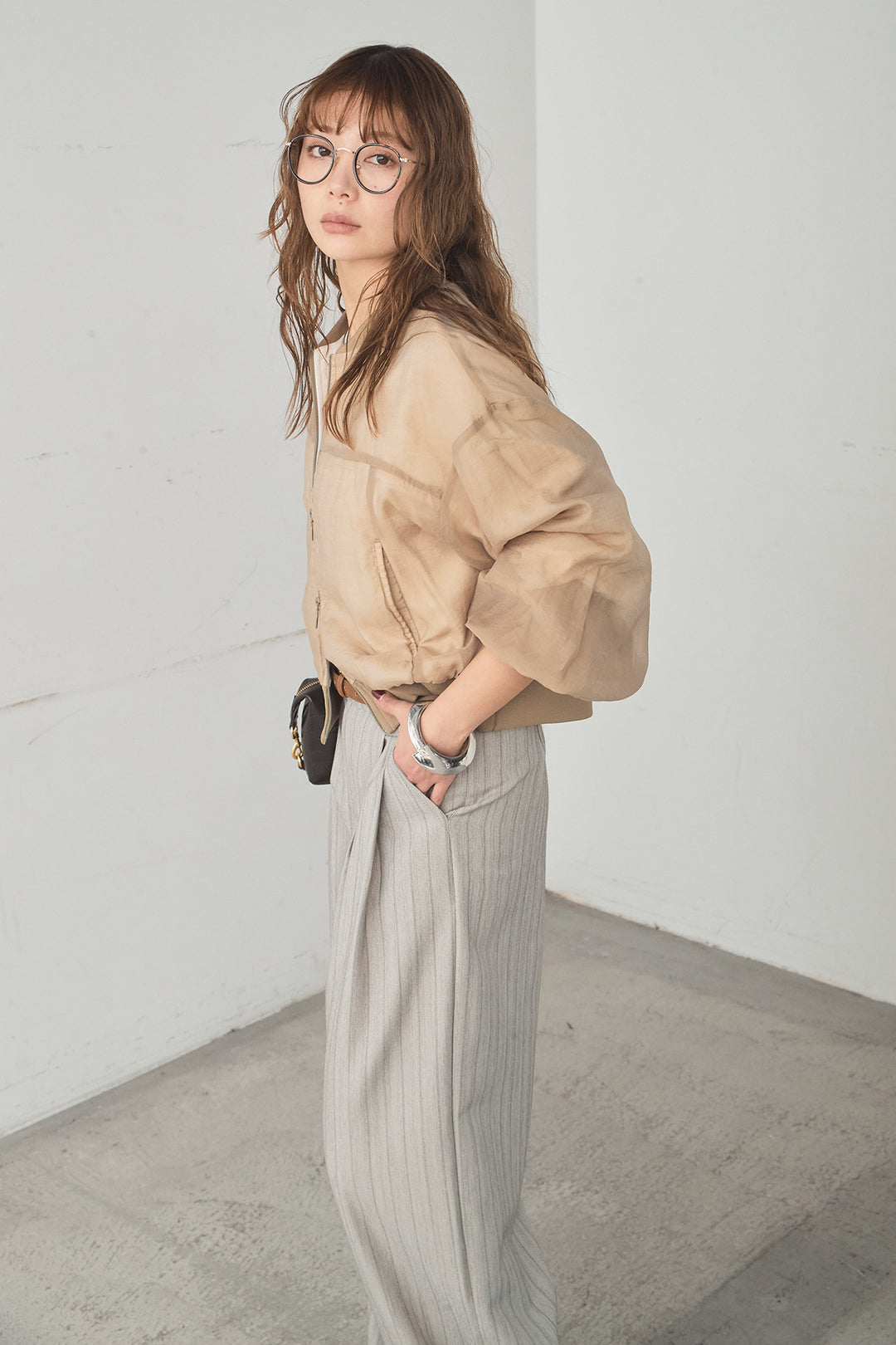 [SET]シアー×ポンチブルゾン+細ベルト付きピンストライプワイドパンツ(2set)