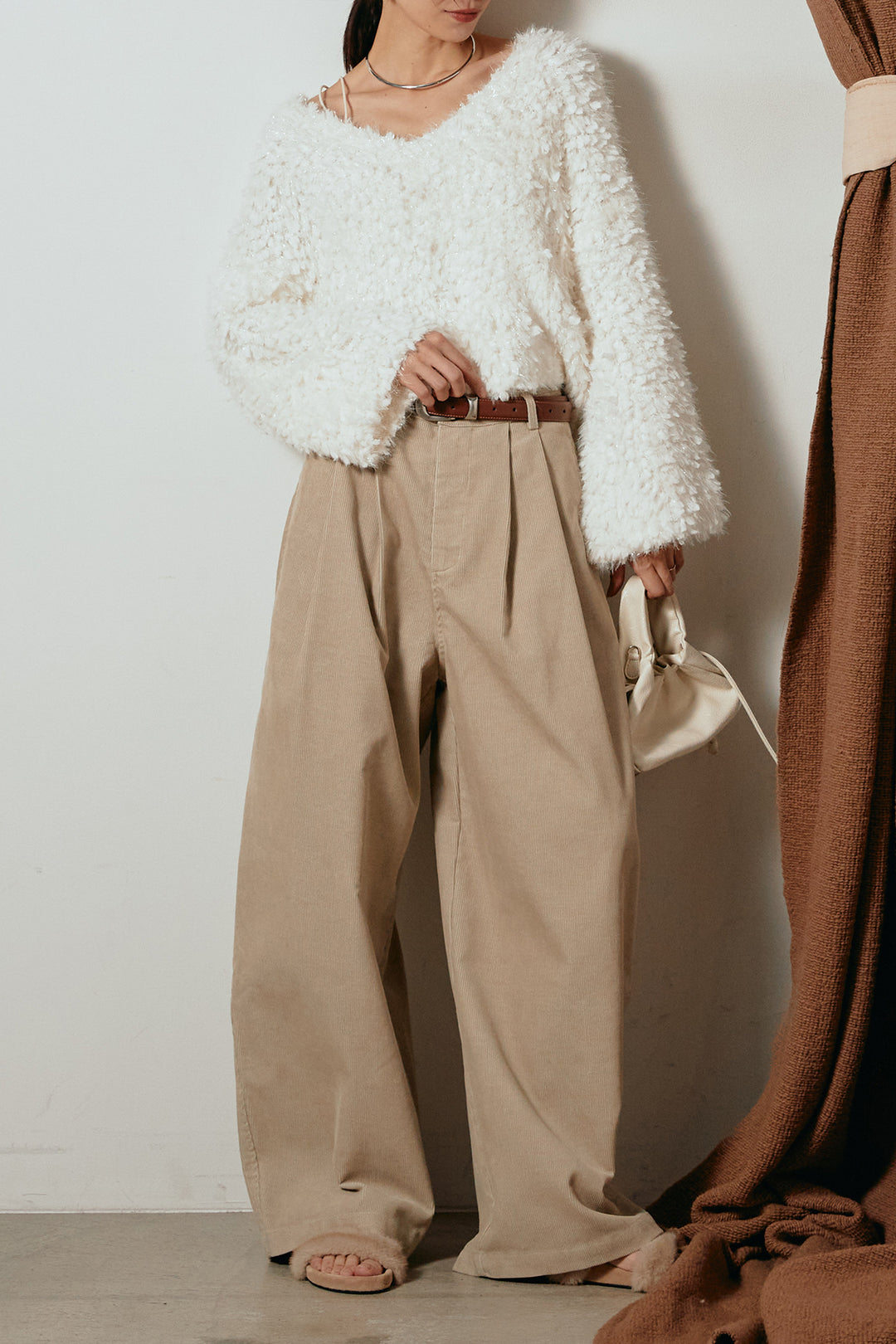 [SET]深Vネックチョウチョヤーンニットトップス+フロントタック入りコーデュロイパンツ(2set)