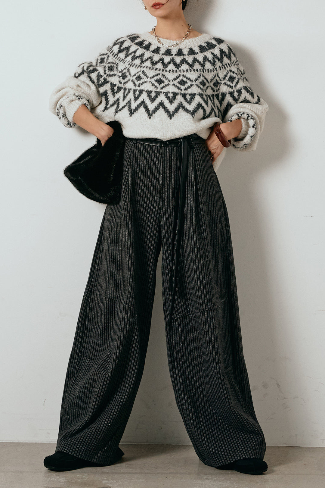 [SET]ノルディック柄Uネックプルオーバー+レザーライク配色ストライプパンツ(2set)