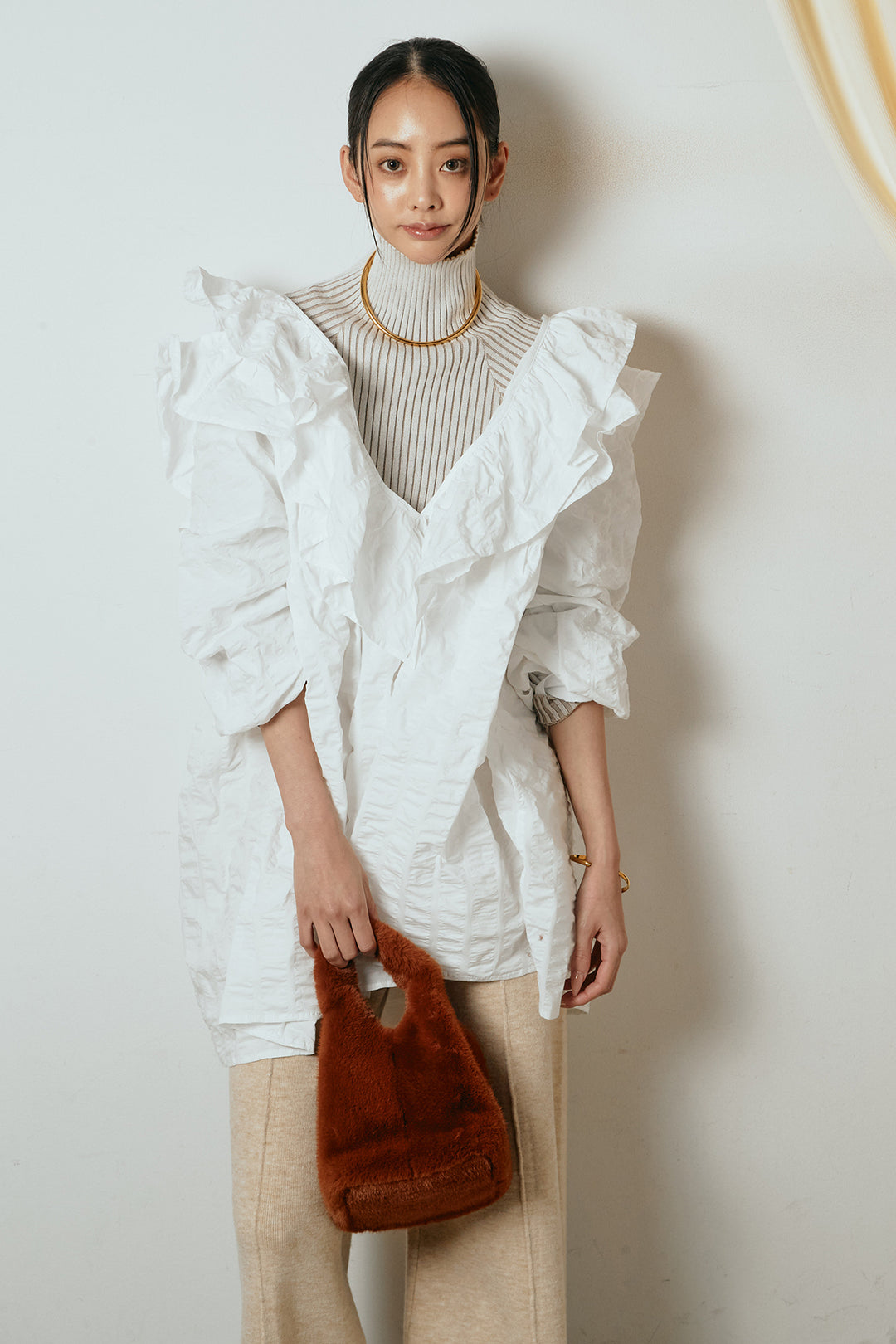 [SET]Vネックフリルカラーブラウス+リブニットシームレスタートルプルオーバー+センターラインニットパンツ(3set)